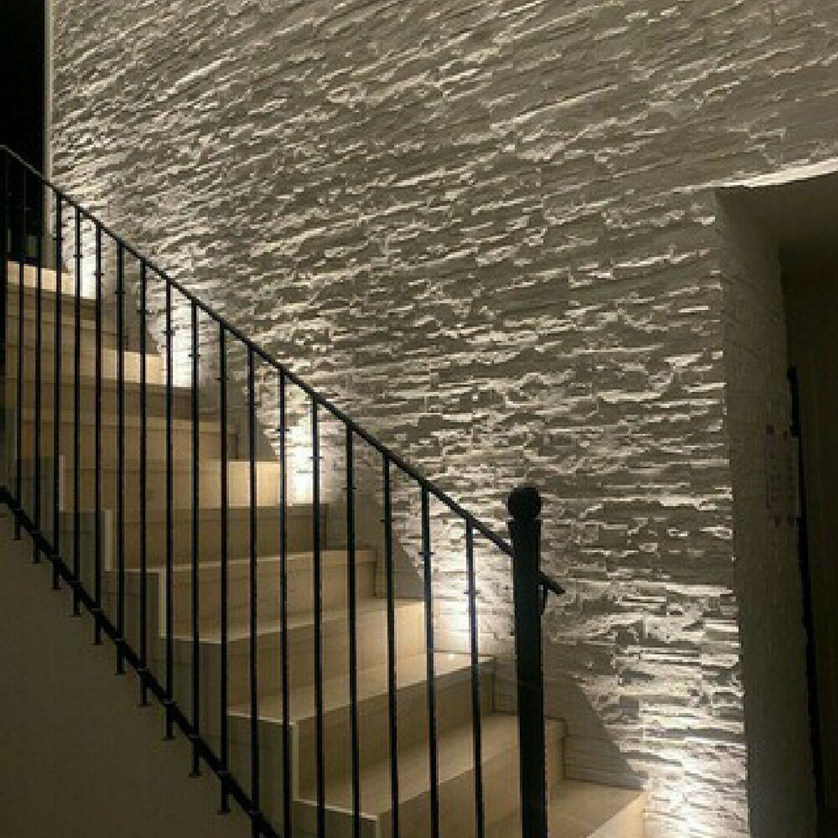 Strata Stone Wall Panels by Muros | White Stone Veneer gallery detail image