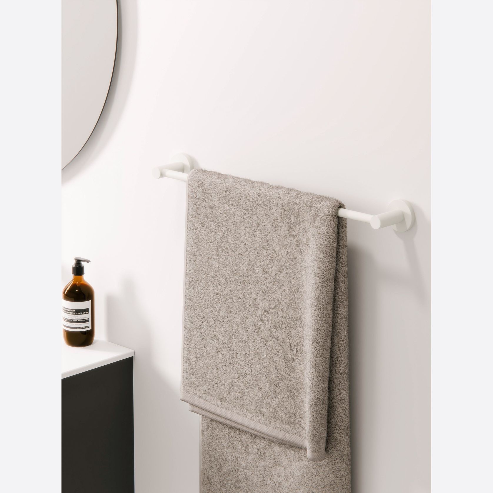 Nature Hand Towel Rail 600mm gallery detail image