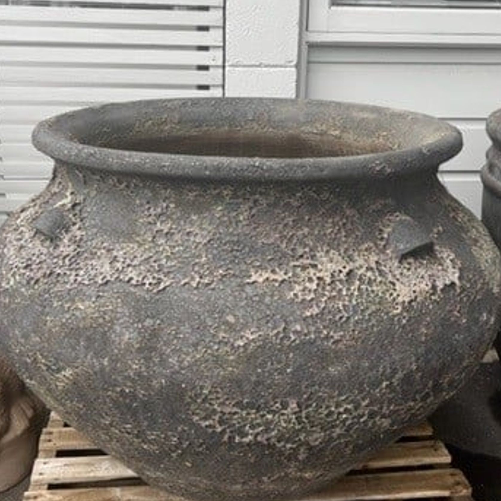 Janie Jar w/Lugs gallery detail image