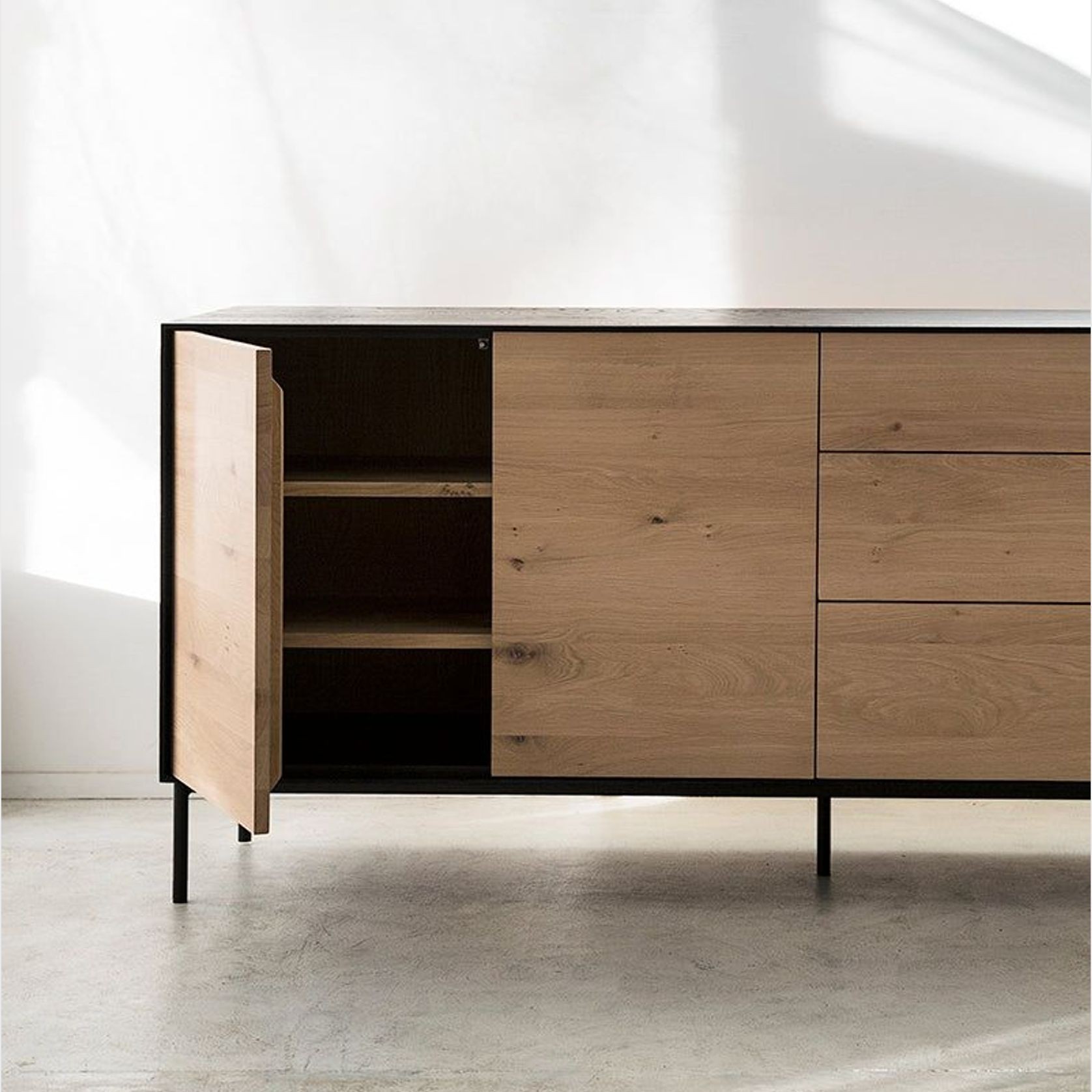 Ethnicraft / Oak Blackbird Sideboard gallery detail image