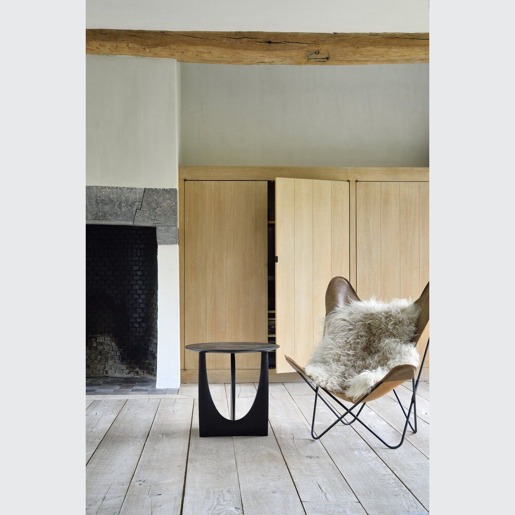 Oak Geometric side table gallery detail image
