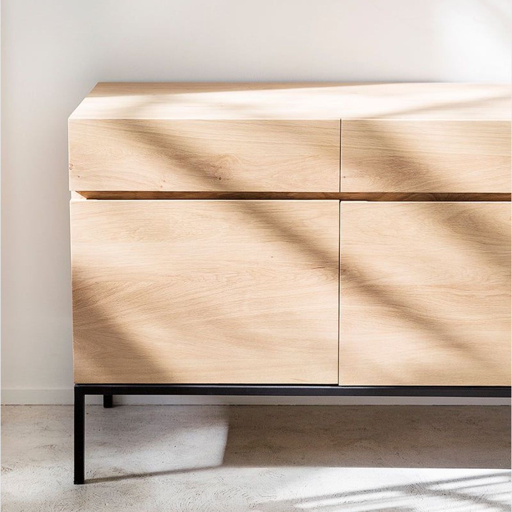 Oak 'Ligna' Sideboard / 3 Door gallery detail image