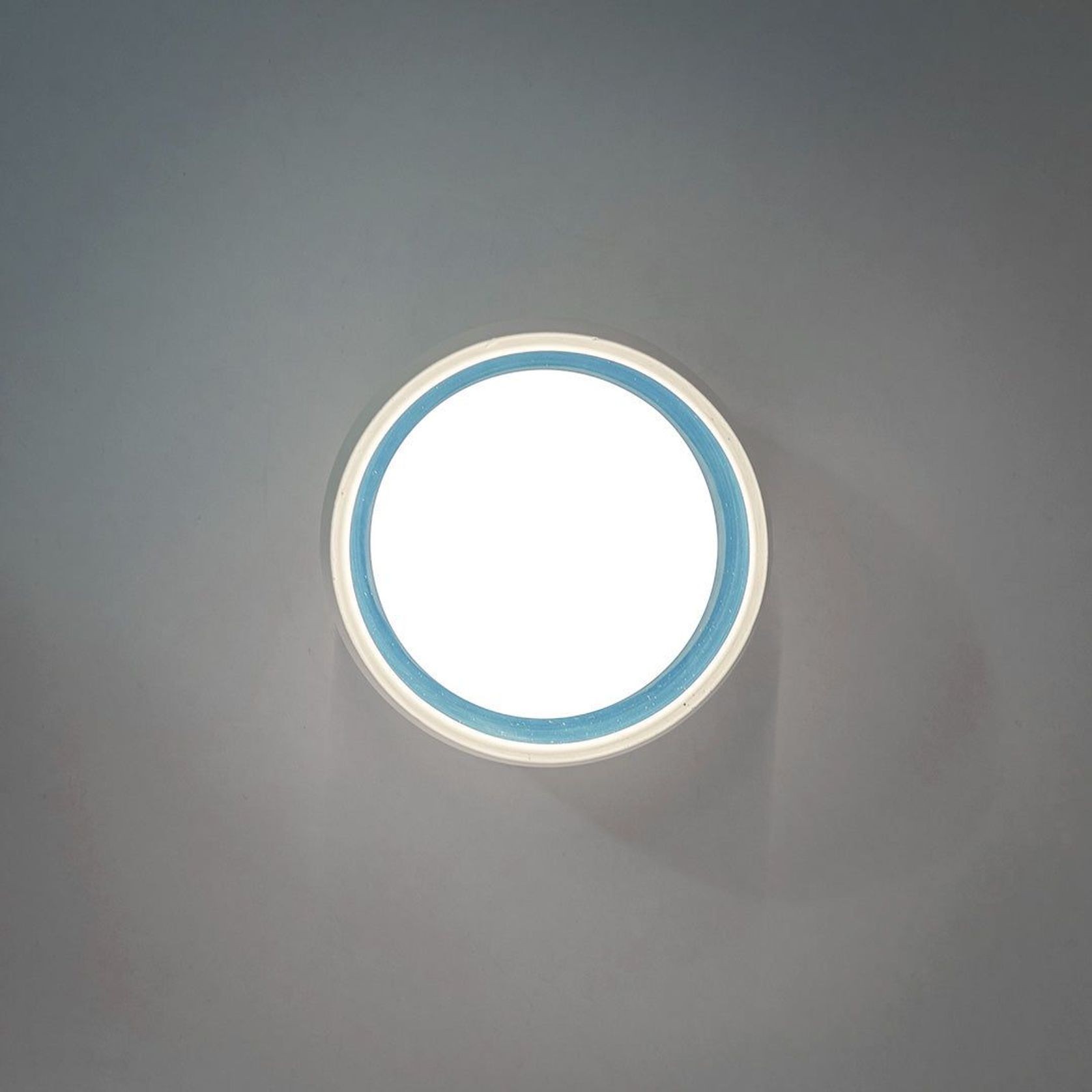 Gyro Porcelain Wall Light gallery detail image
