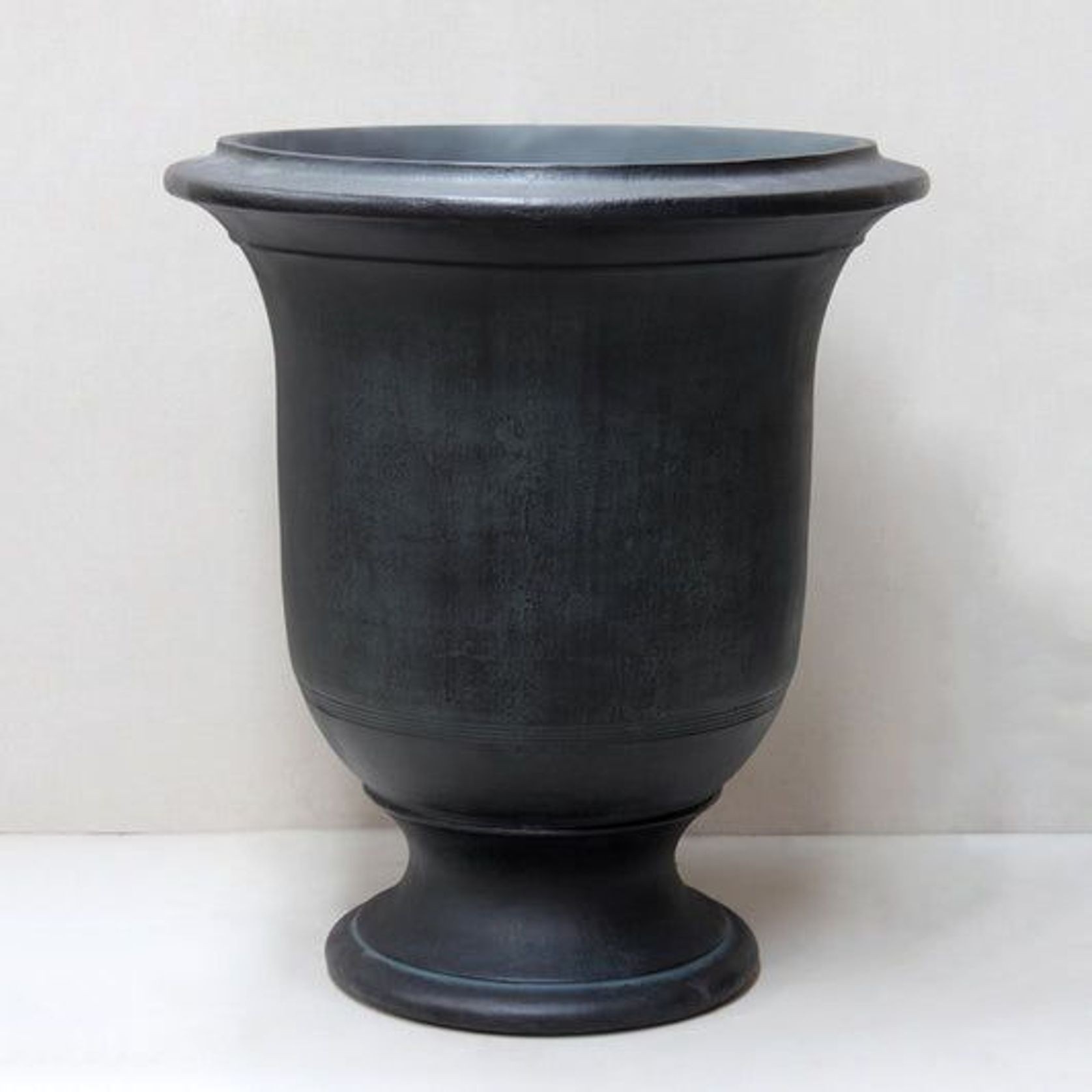 Anduze Style Urn Medium Plain | Pietro Stoneware gallery detail image