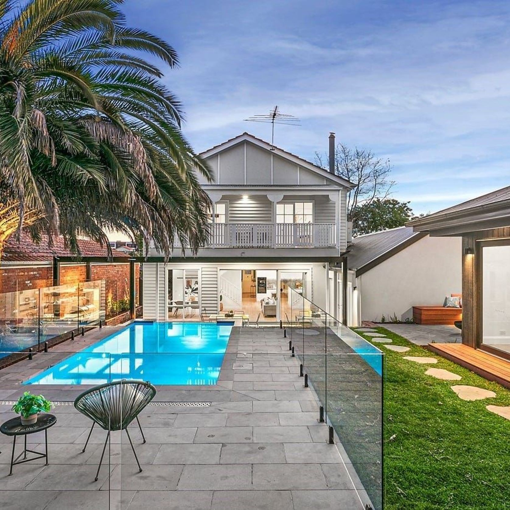 Premium Bluestone Pool Coping gallery detail image