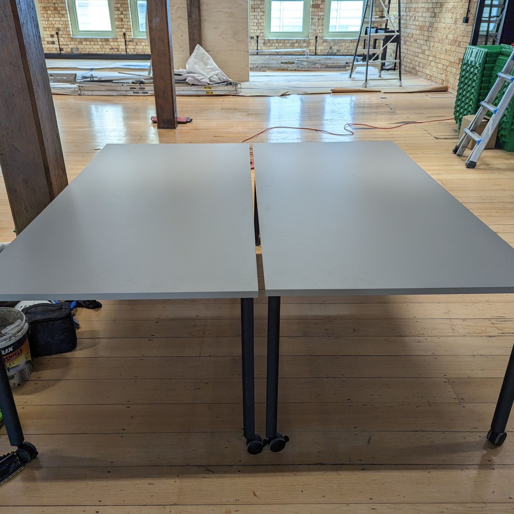 OE1 Mobile Table gallery detail image