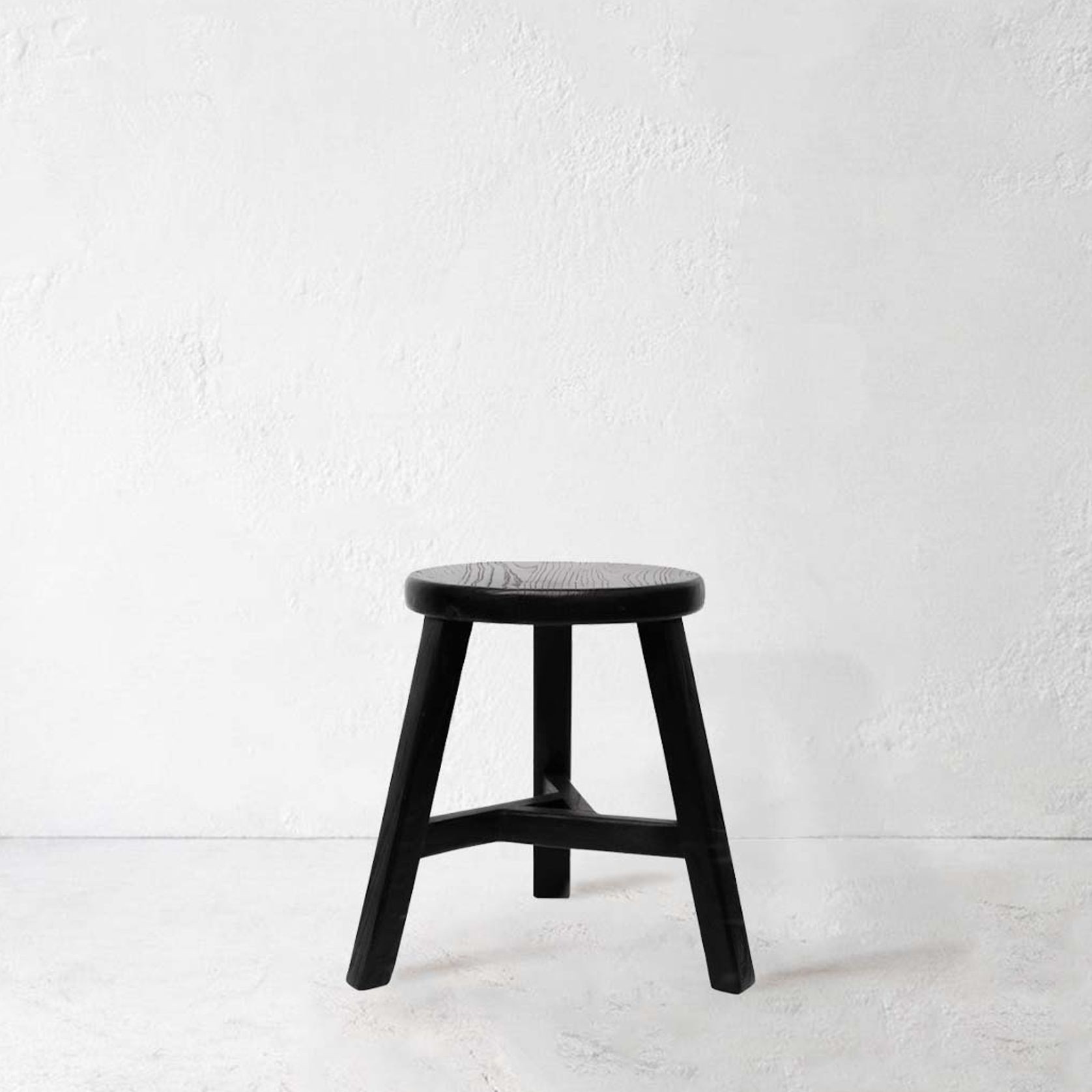 Recycled Elmwood Peasant Stool / Round / Black gallery detail image