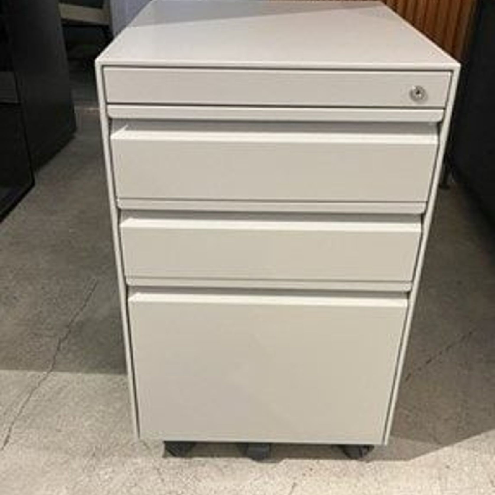 CK8 Mobile Pedestal gallery detail image