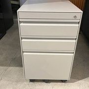 CK8 Mobile Pedestal gallery detail image