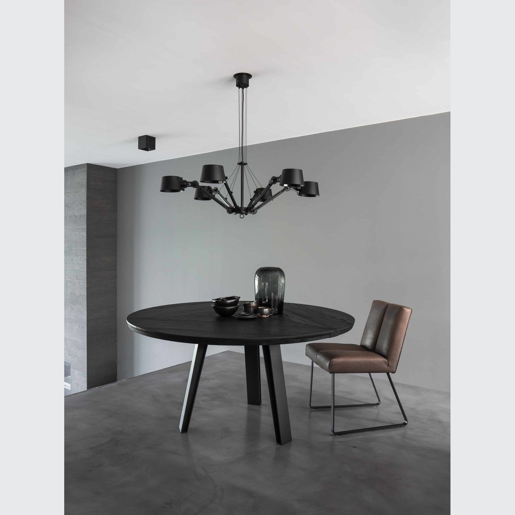 Side to Side Table Round gallery detail image