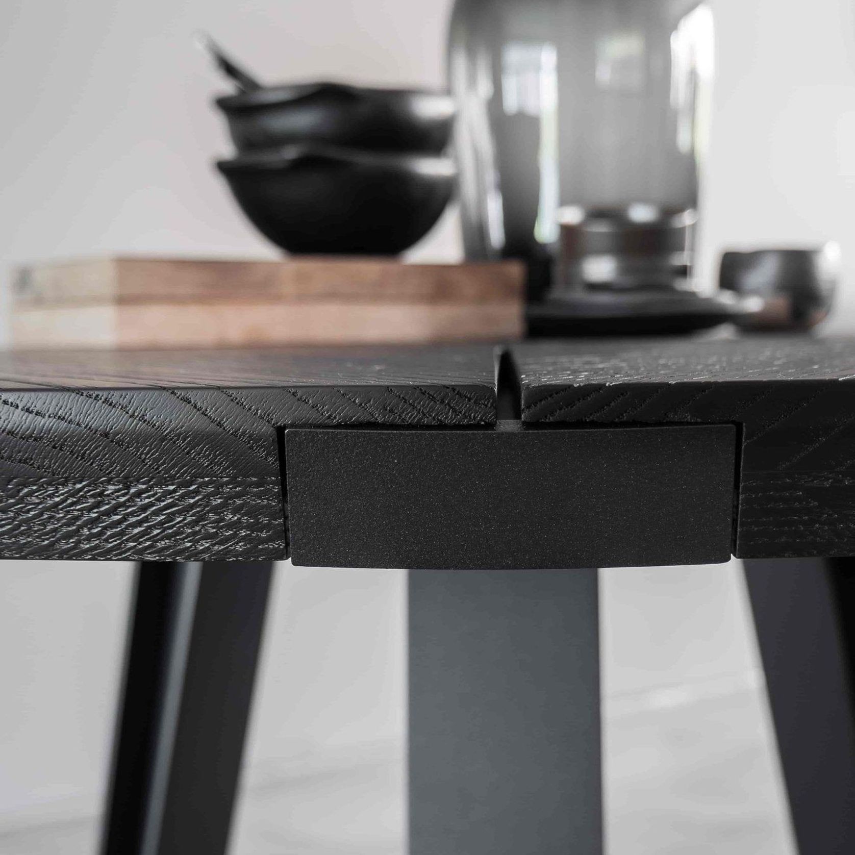 Side to Side Table Round gallery detail image