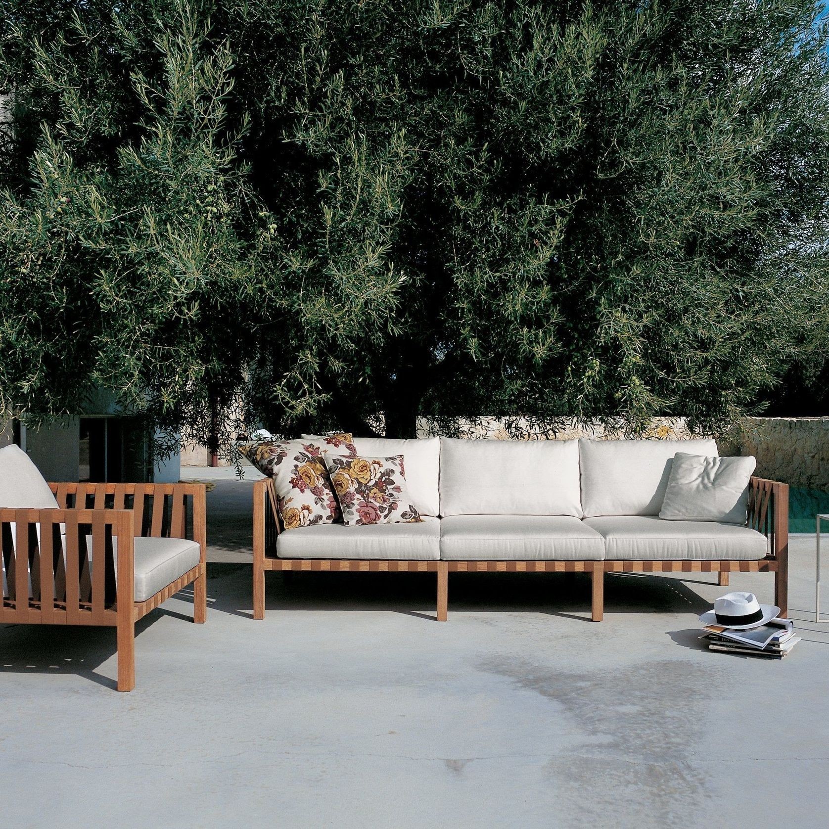 Mistral 101 Sofa gallery detail image