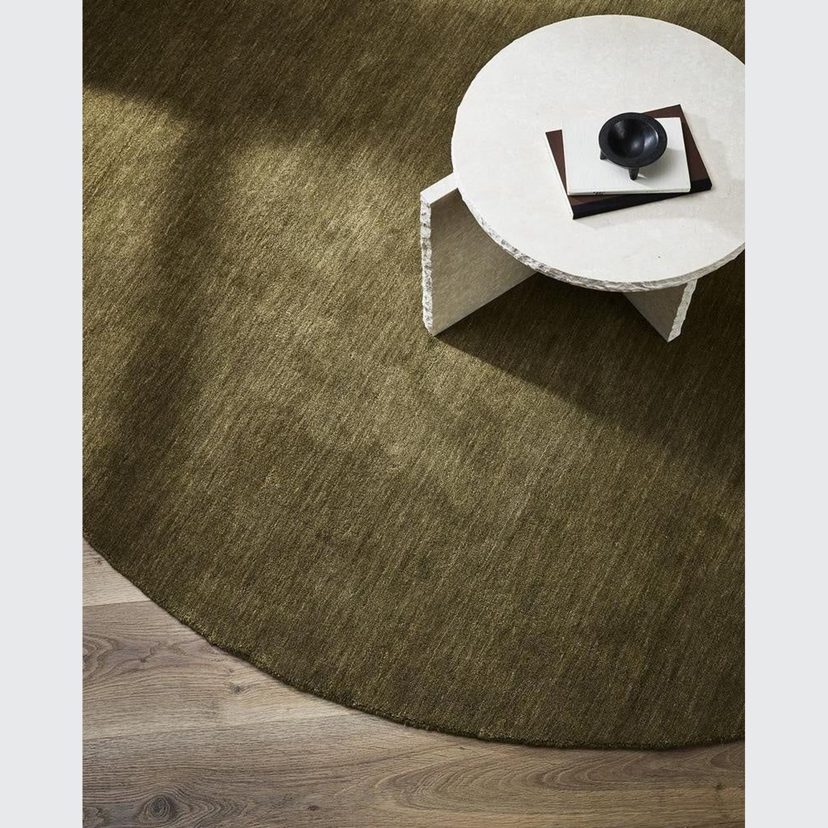Baya Sandringham 100% Wool Round Rug - Moss gallery detail image