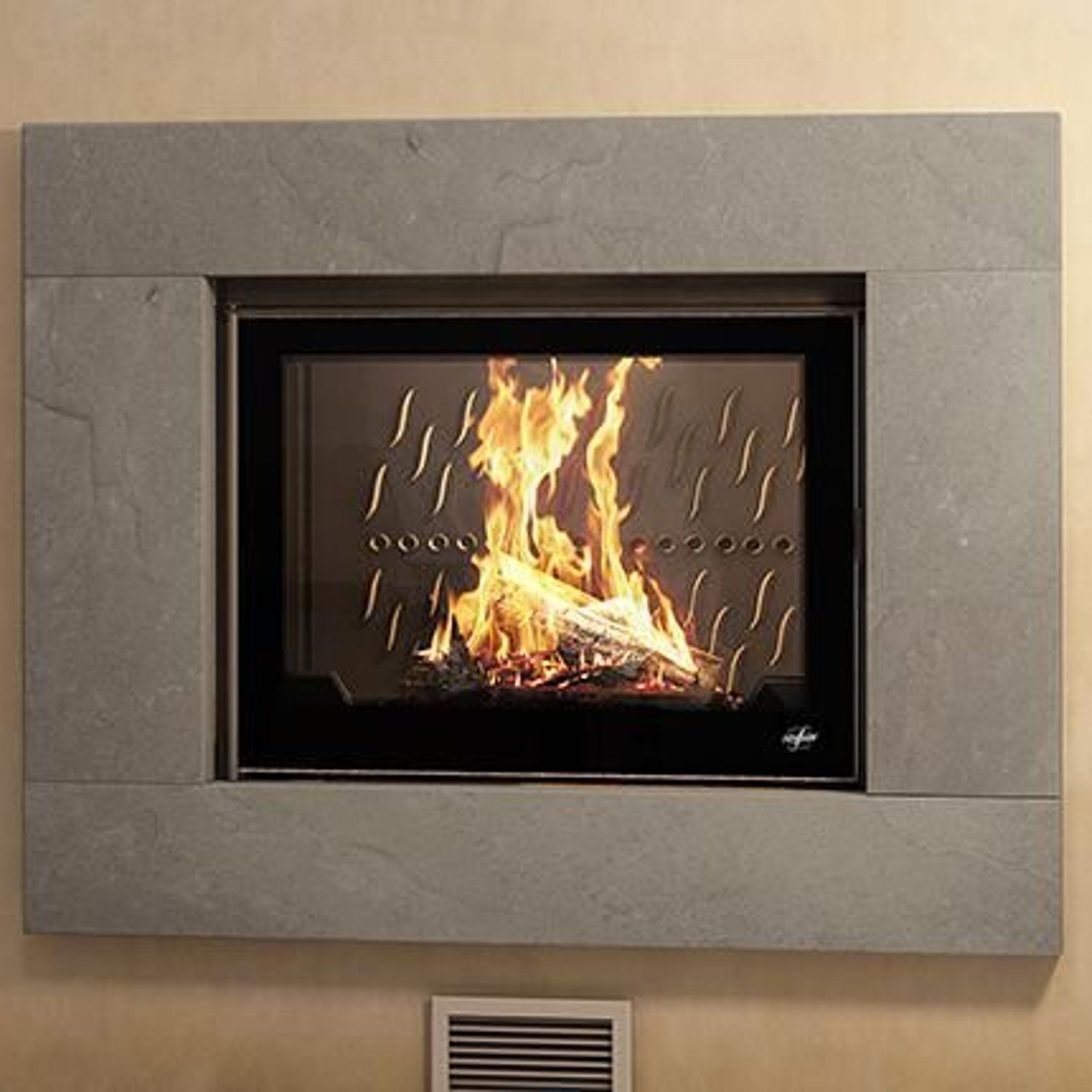 Seguin Europa 7 Blackline Cast Iron Fireplace gallery detail image