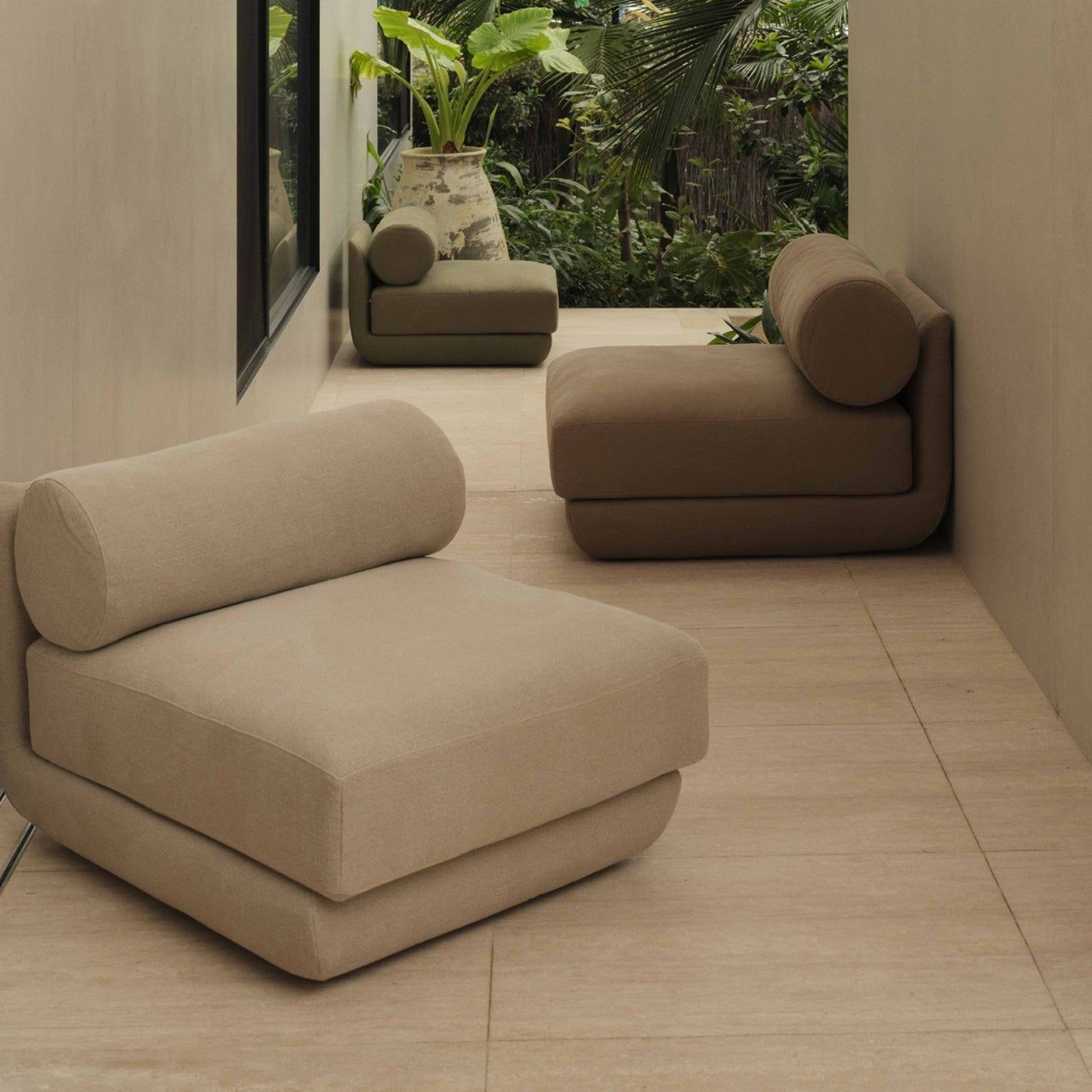 Belero Slipper Chair gallery detail image