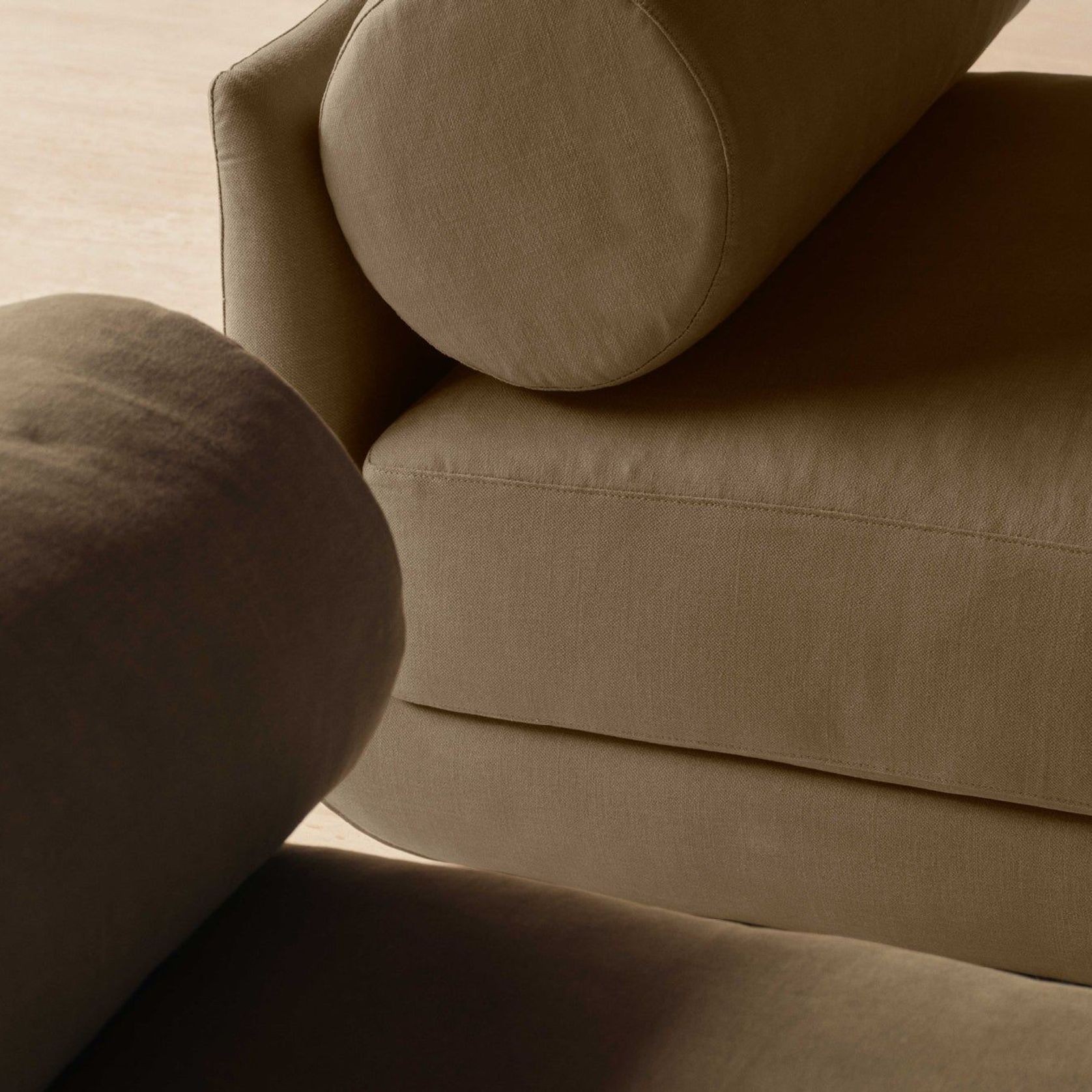 Belero Slipper Chair gallery detail image
