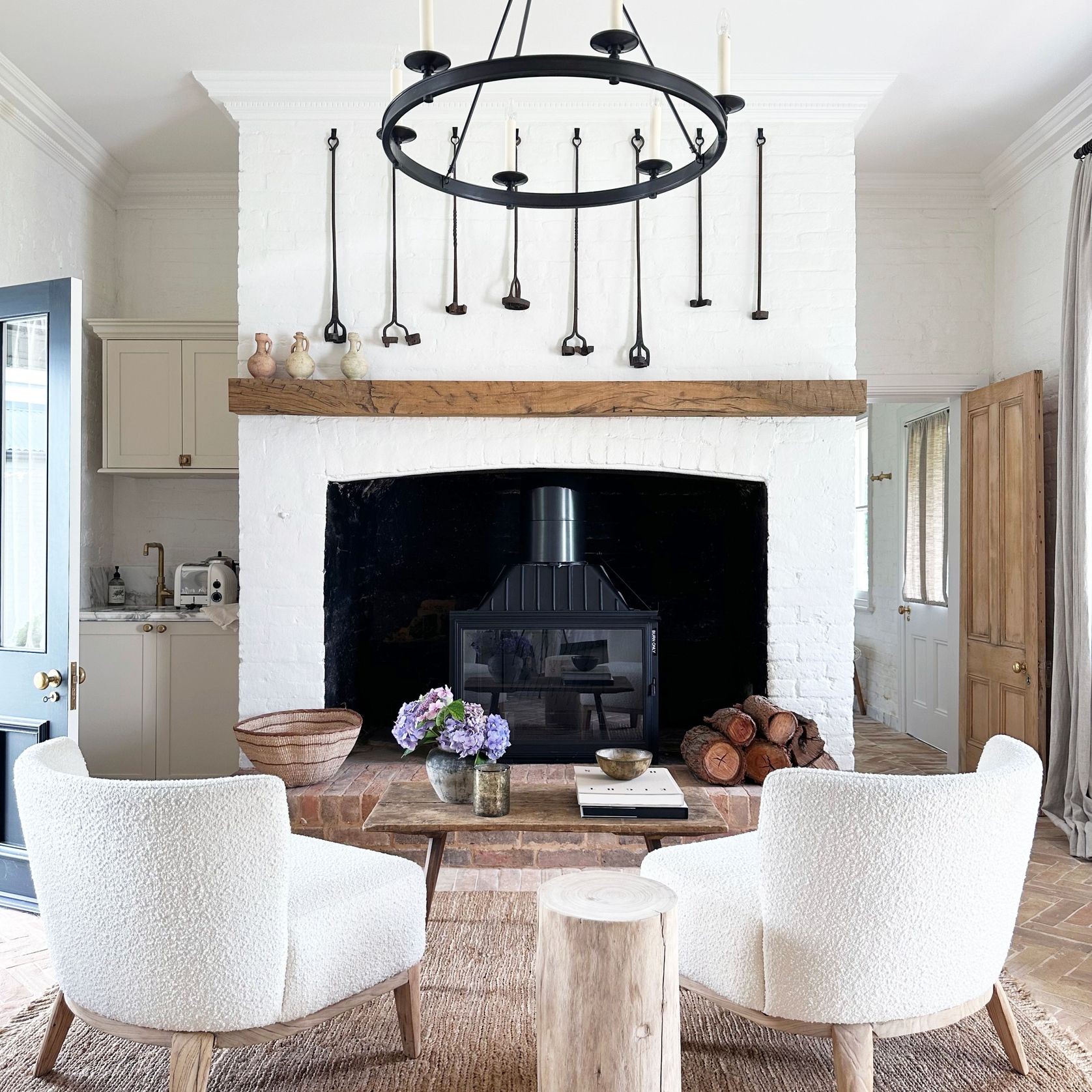 Seguin Super 9 Cheminee Fireplace gallery detail image