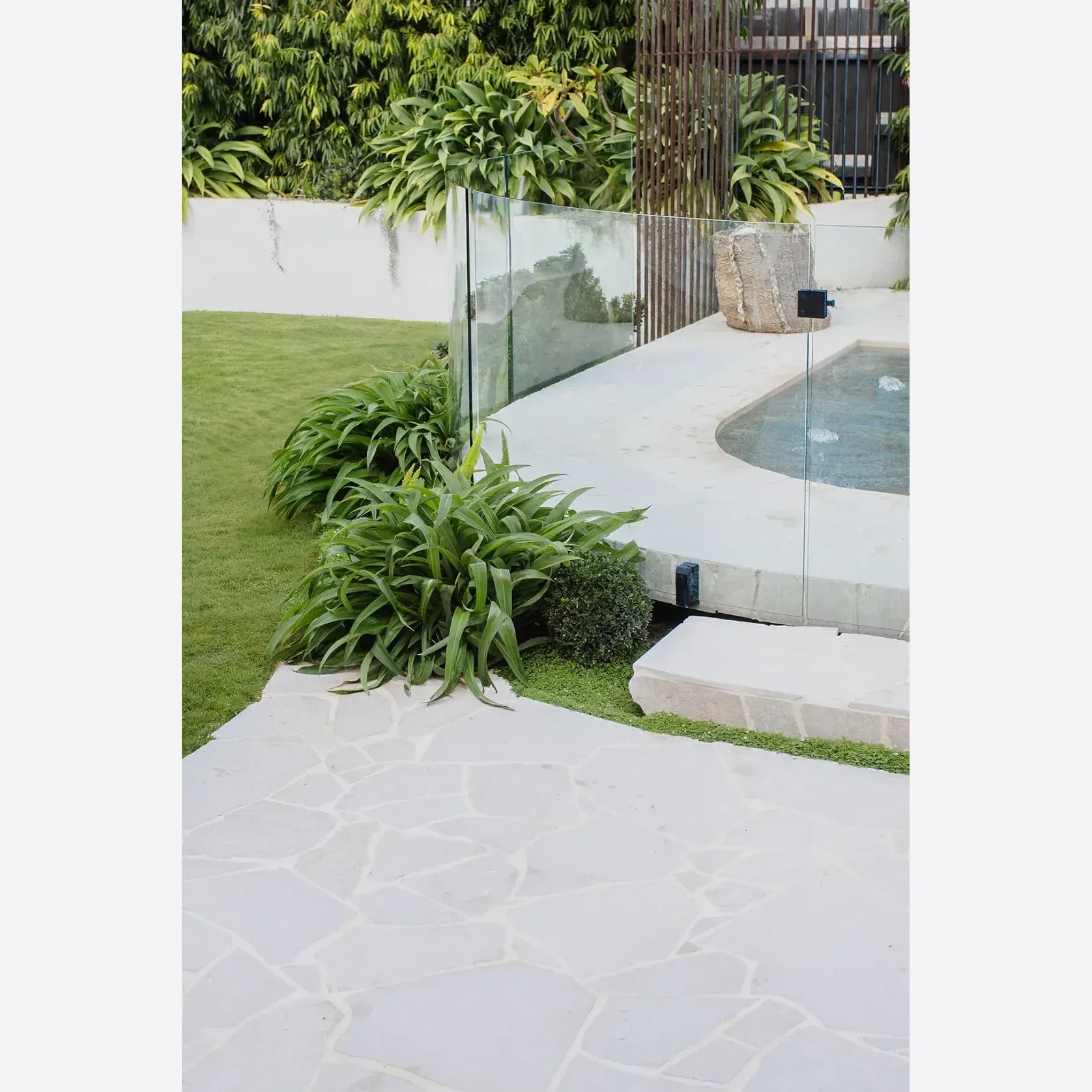 Haven Limestone Crazy Paving gallery detail image