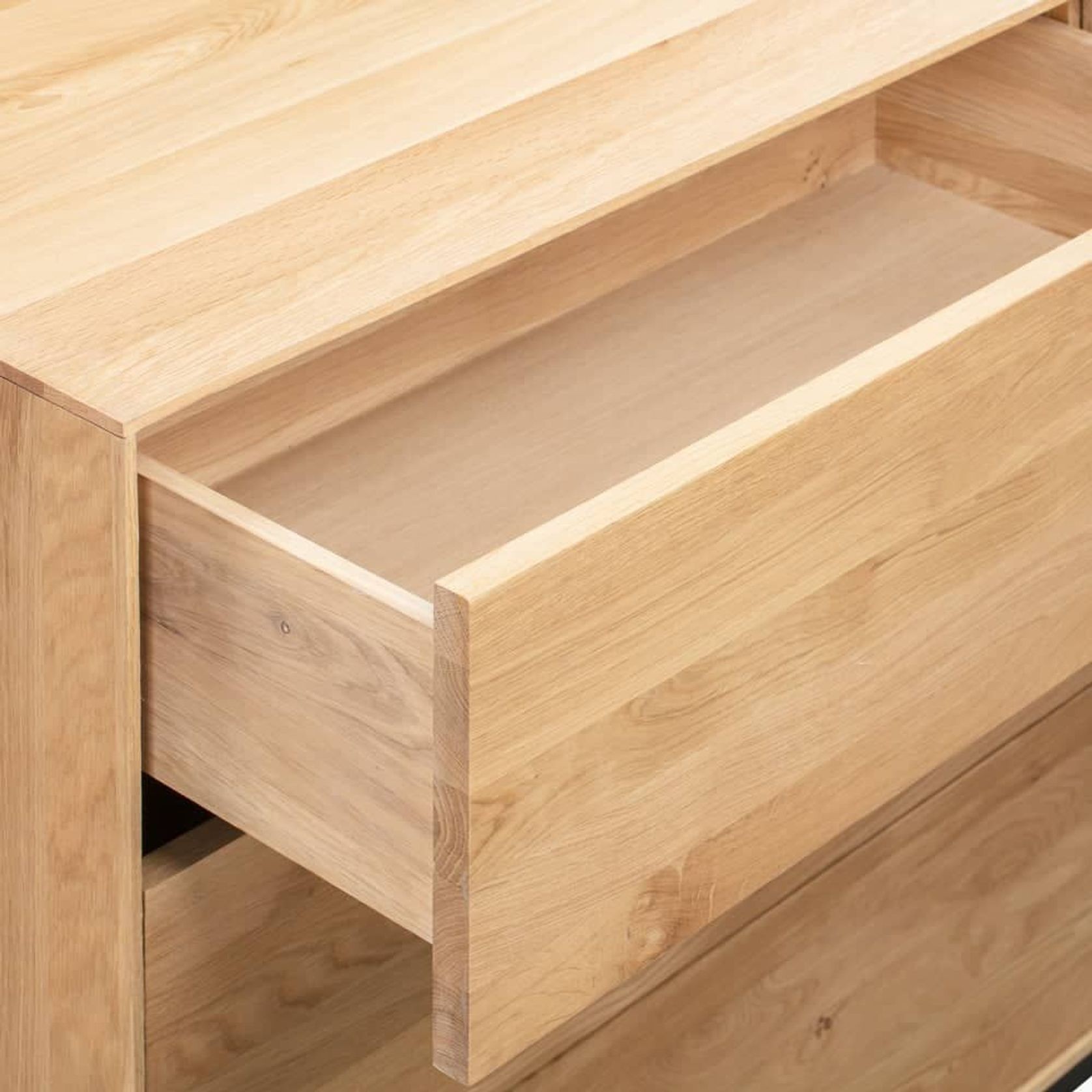 Essence Chest gallery detail image