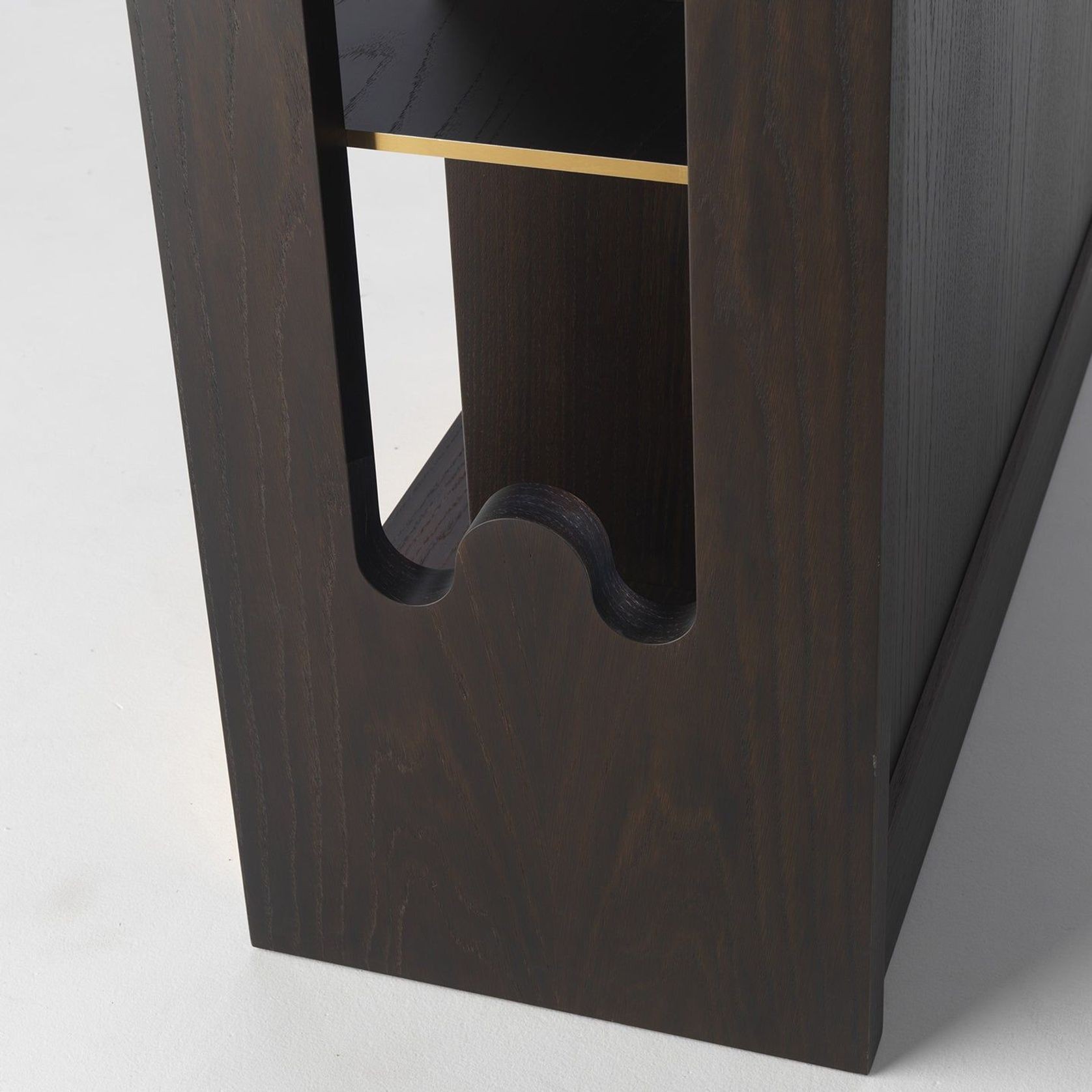 Saggio Bookcase gallery detail image