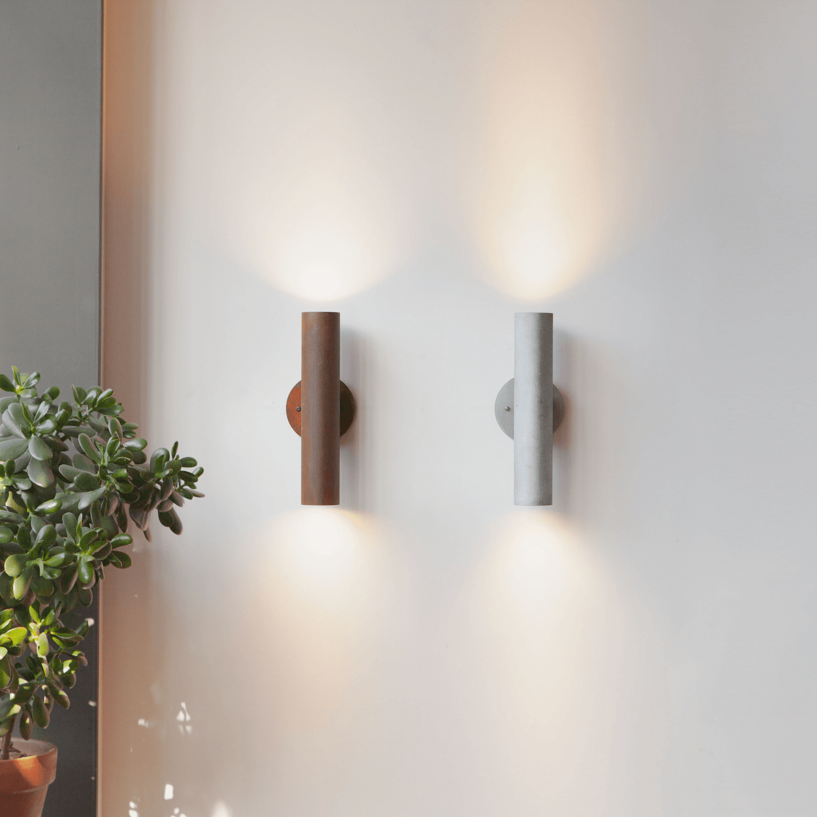 Roest sconce gallery detail image