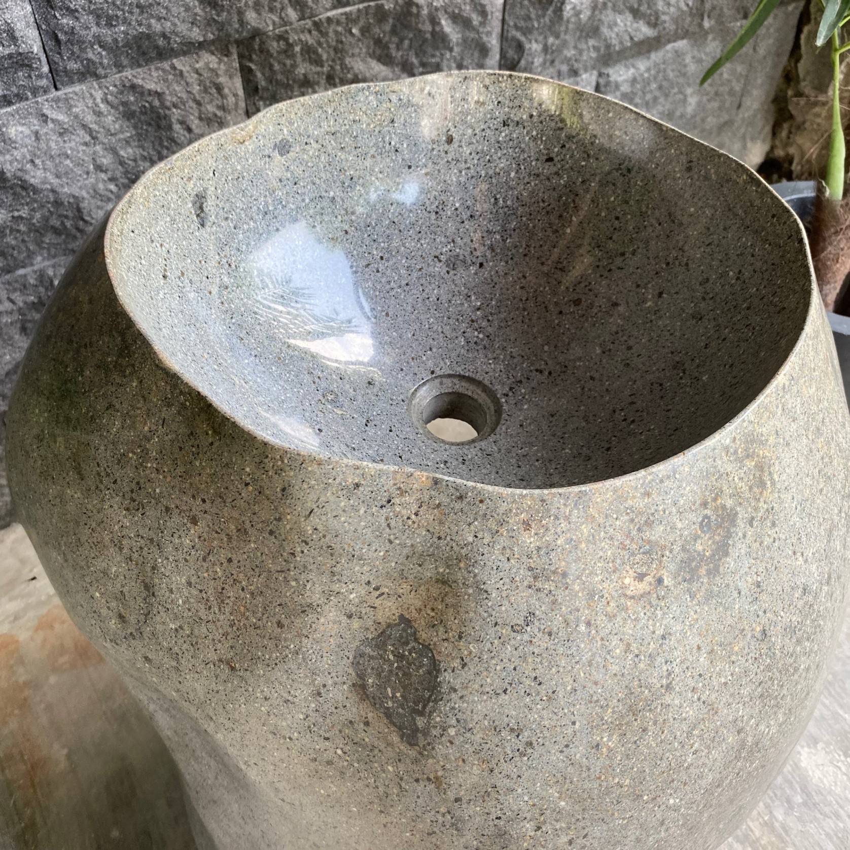 Natural Pedestal Stone Basin gallery detail image