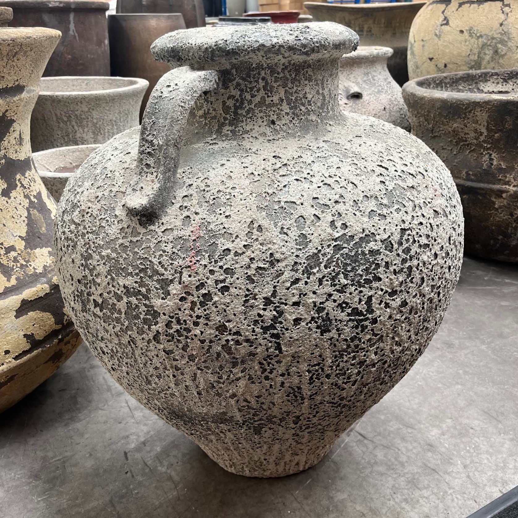 Baxter Urn 2 Handles gallery detail image