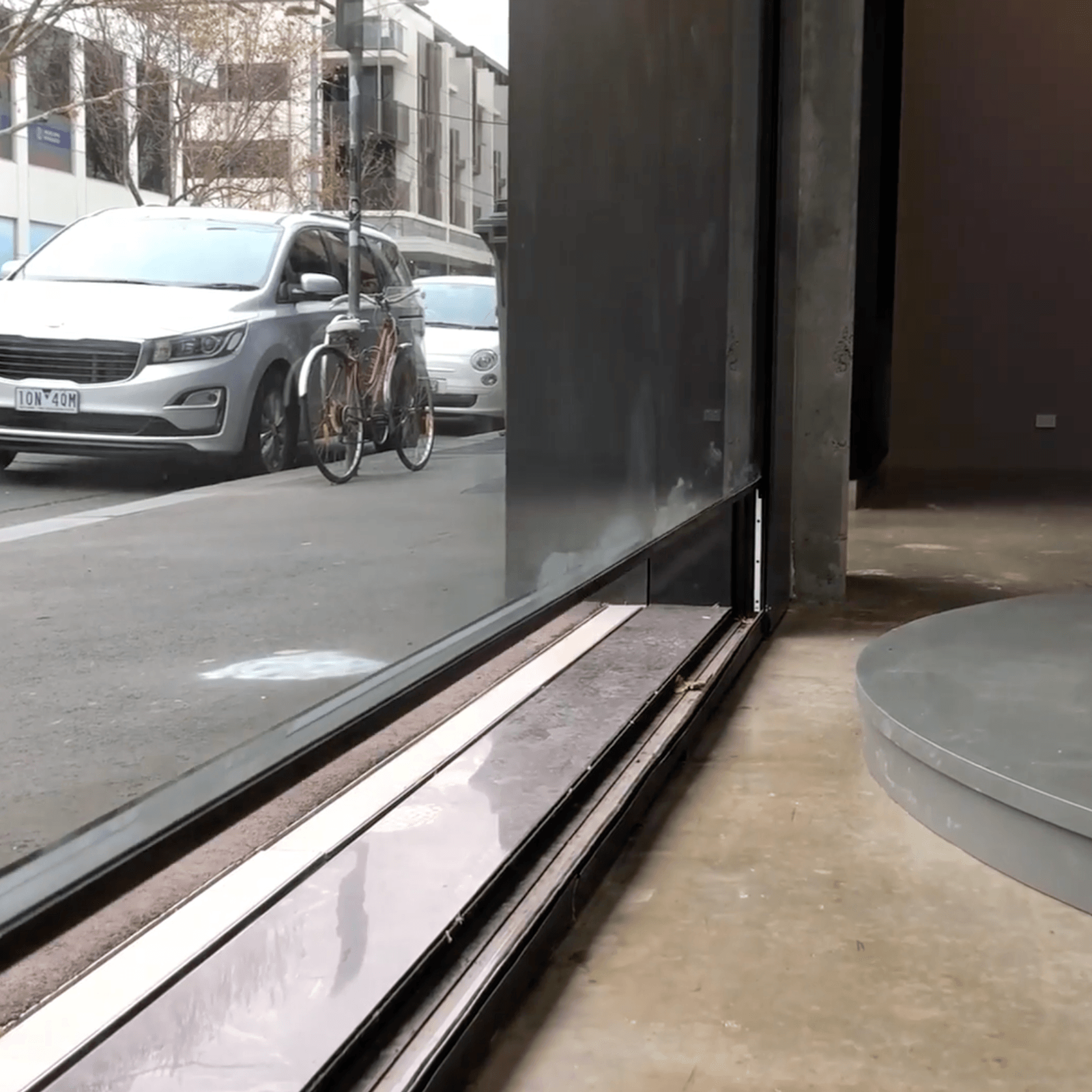 Urbane Guillotine Windows gallery detail image