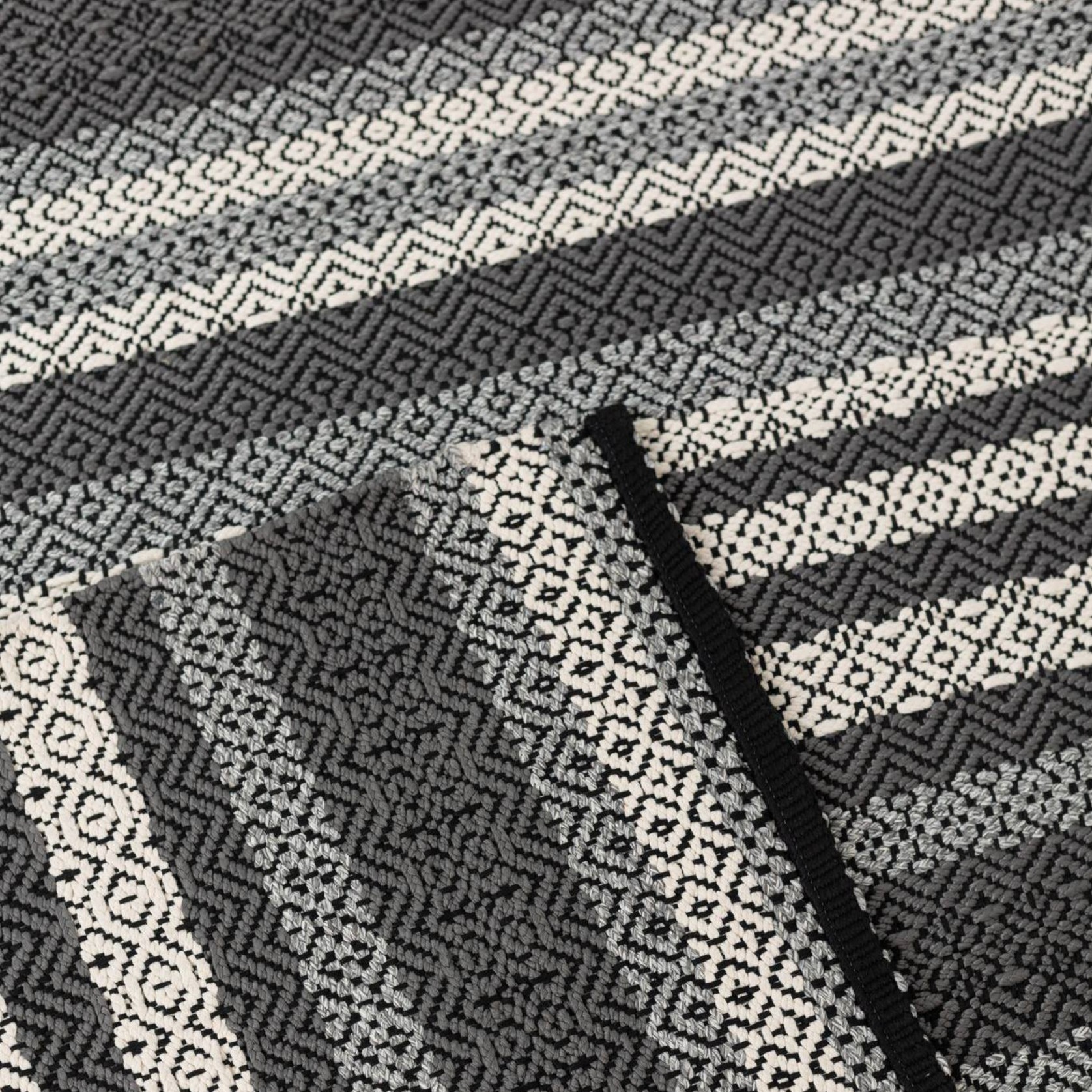 Alfresco™ gallery detail image