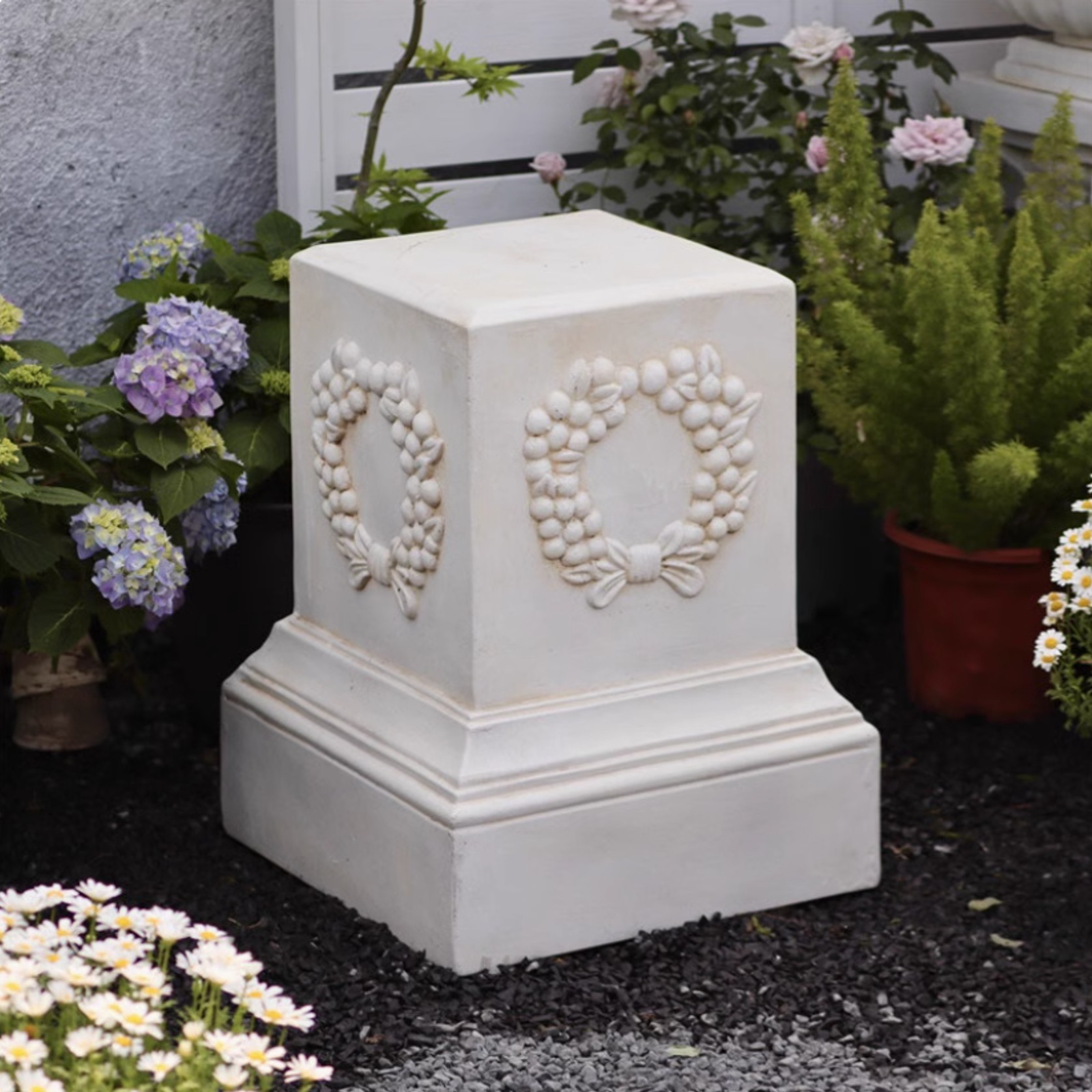 Classic Wreath Plinth gallery detail image