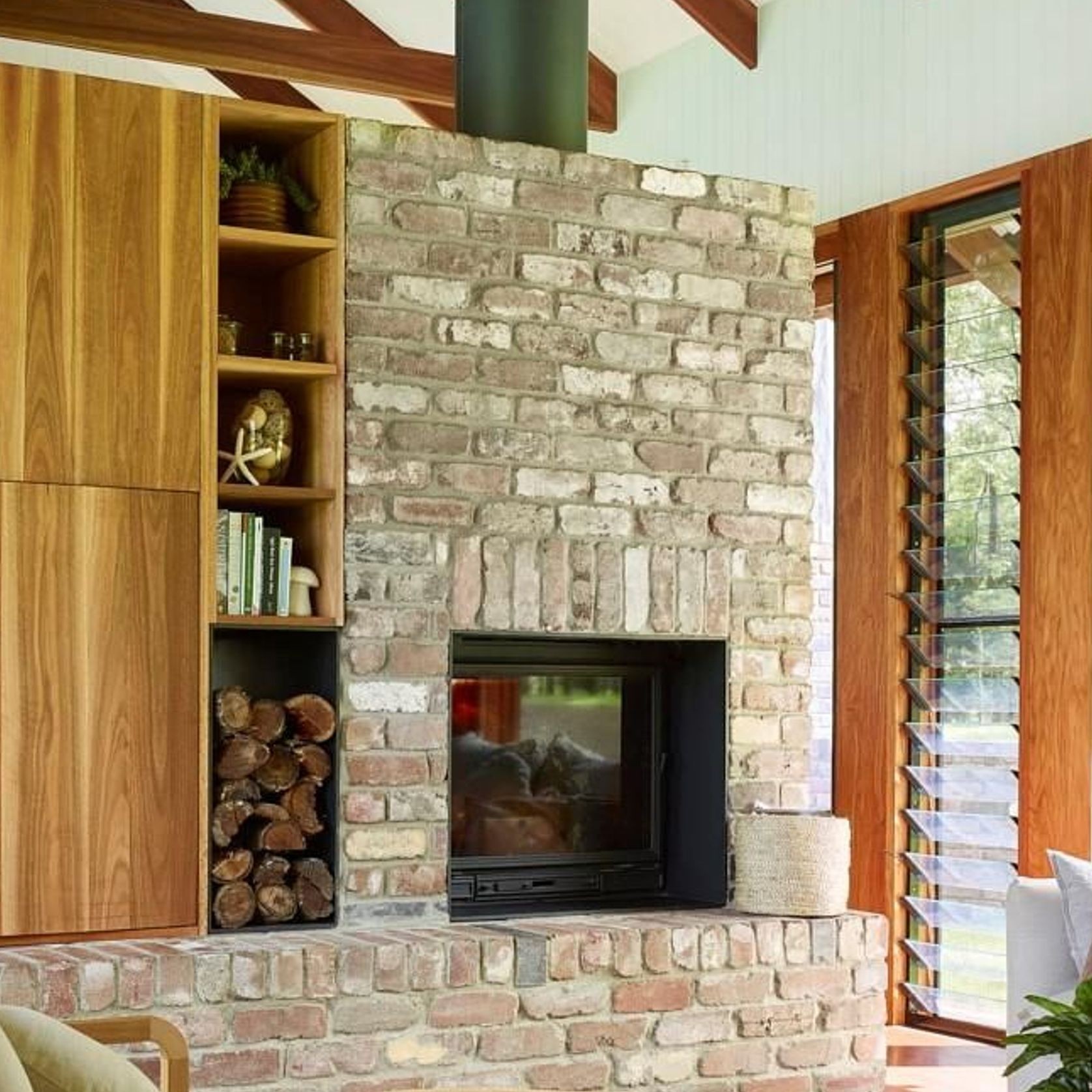 Seguin Multivision 8000 Double Sided Cast Iron Fireplace With Lift Door gallery detail image