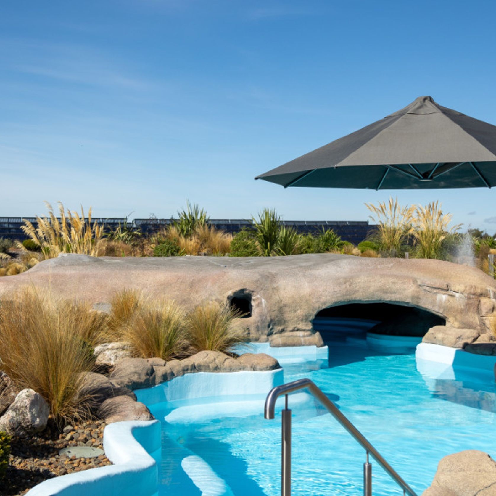 Shadowspec Serenity Rotating Cantilever Umbrella gallery detail image