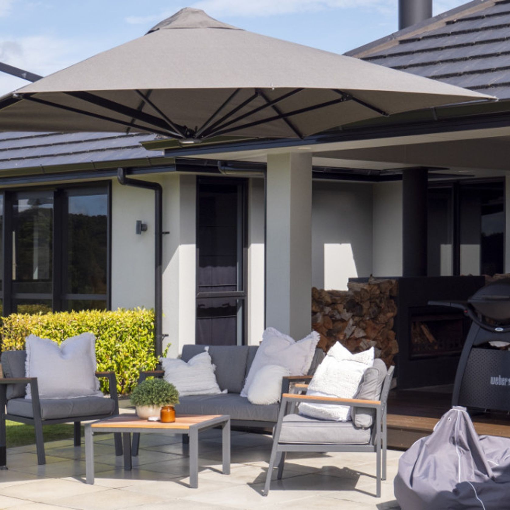 Shadowspec Serenity Rotating Cantilever Umbrella gallery detail image