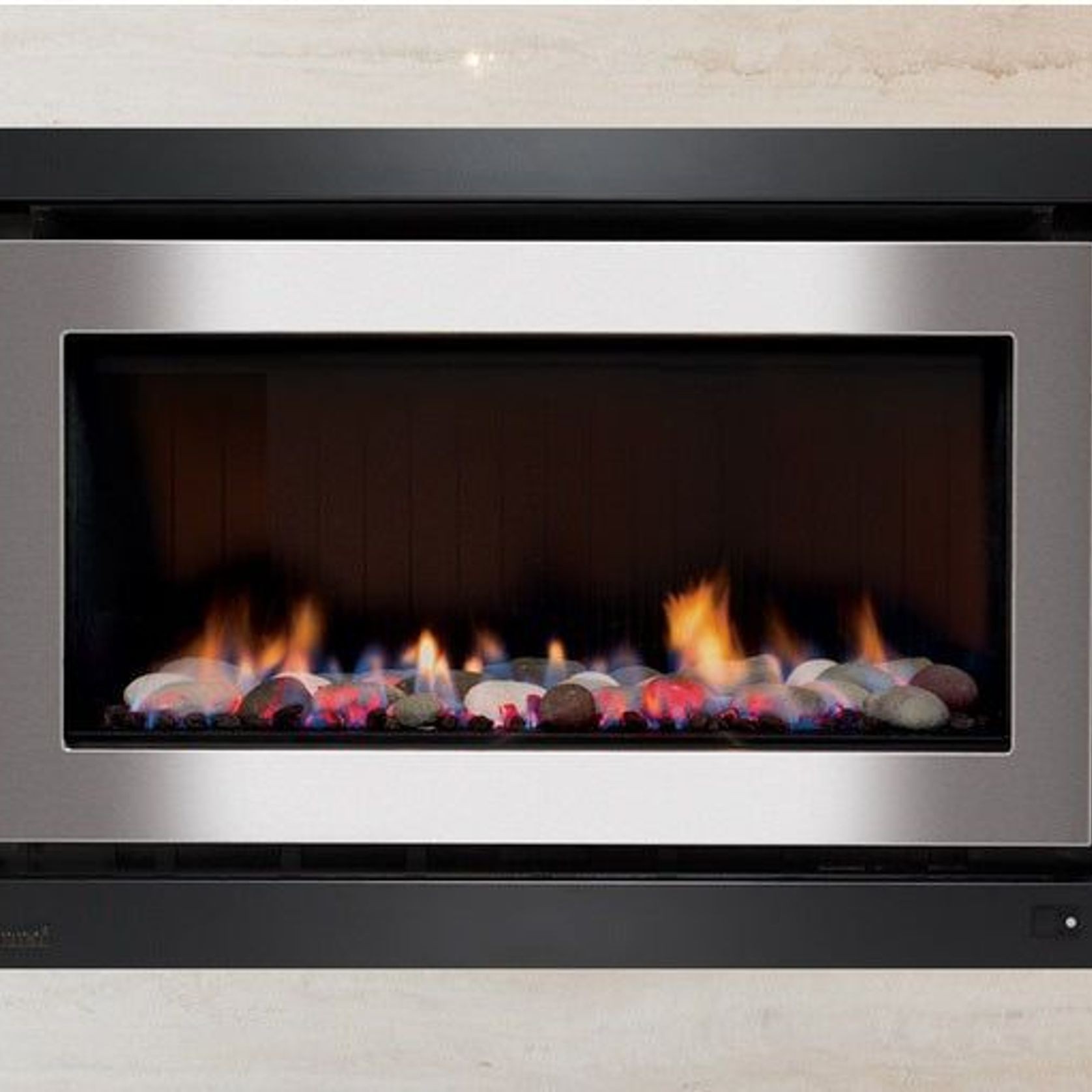 Evolve 952 Gas Fireplace gallery detail image