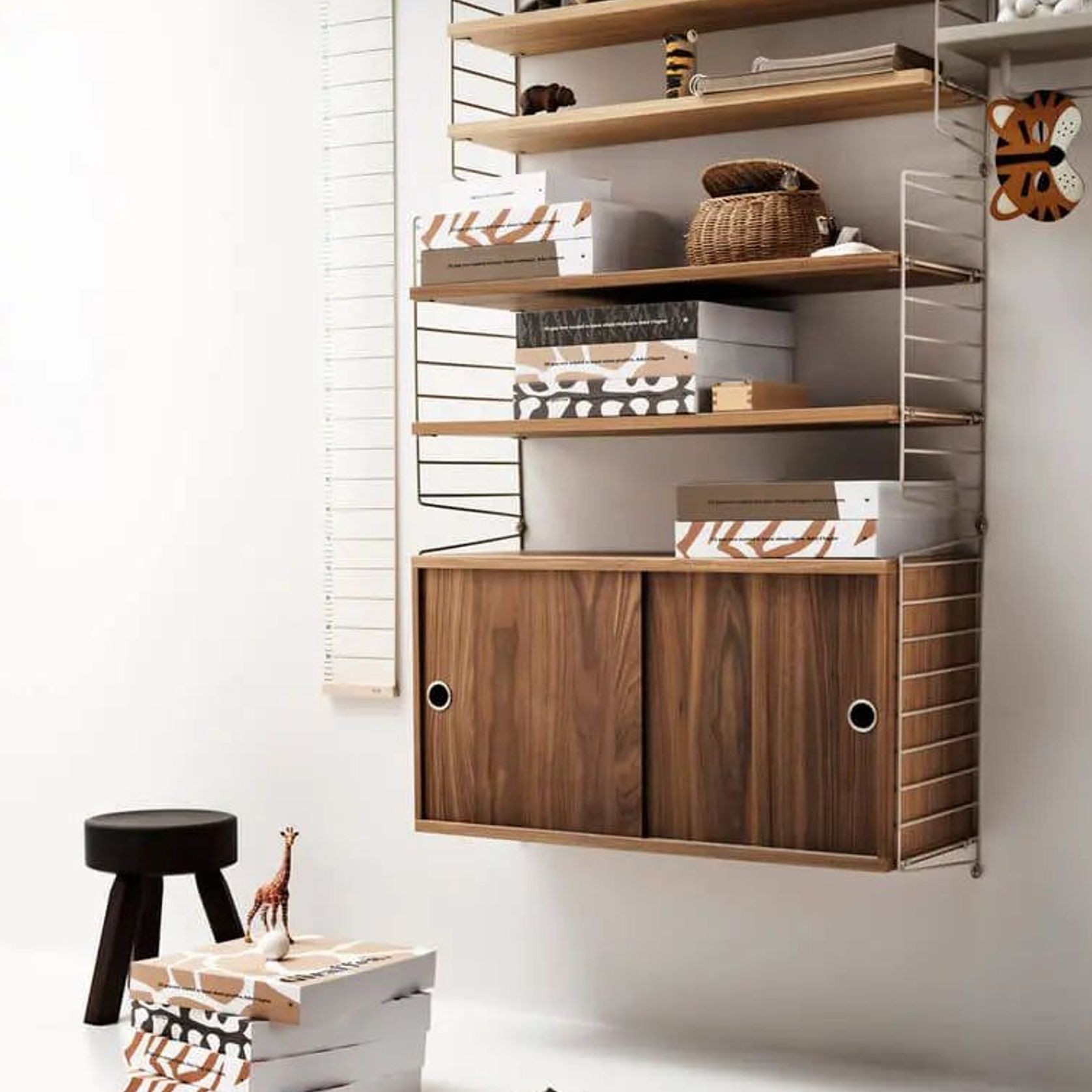 String Cabinet Sliding Door gallery detail image