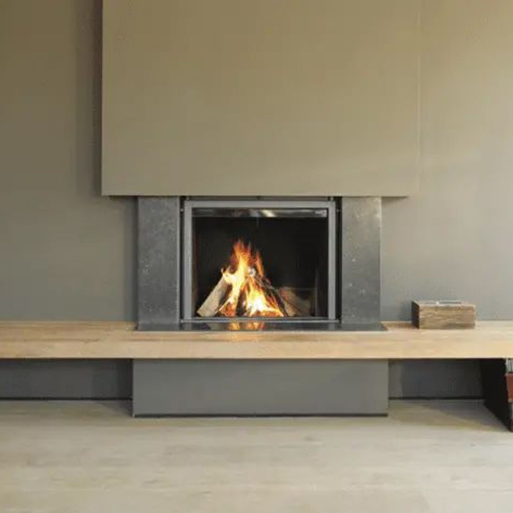 Stuv21/95 Single Sided Wood Fireplace gallery detail image