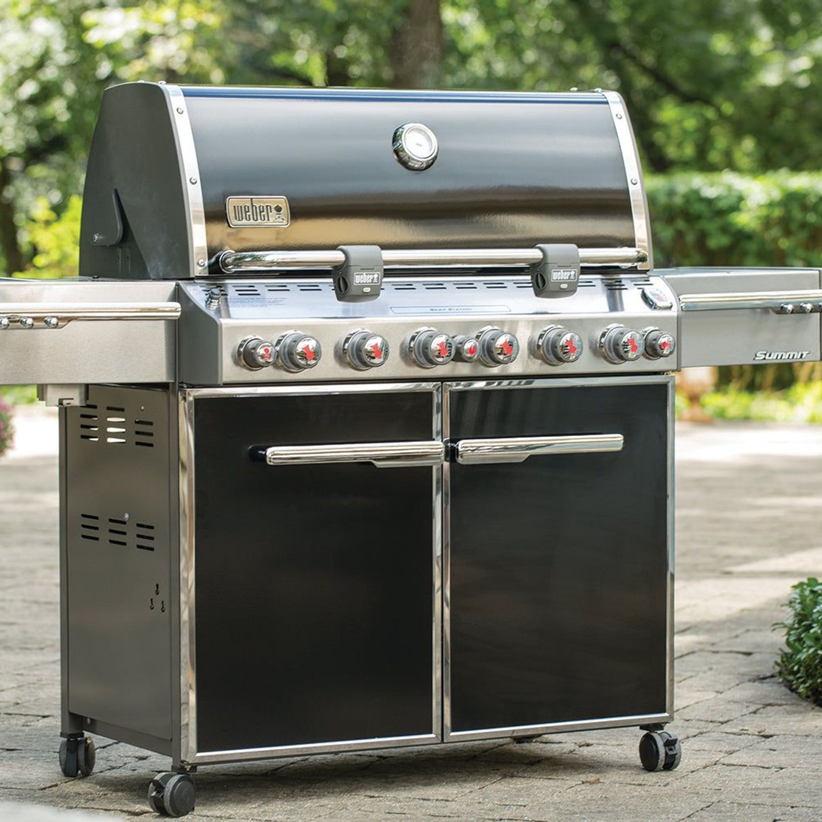 Weber Summit E-670 Grill ULPG Black gallery detail image