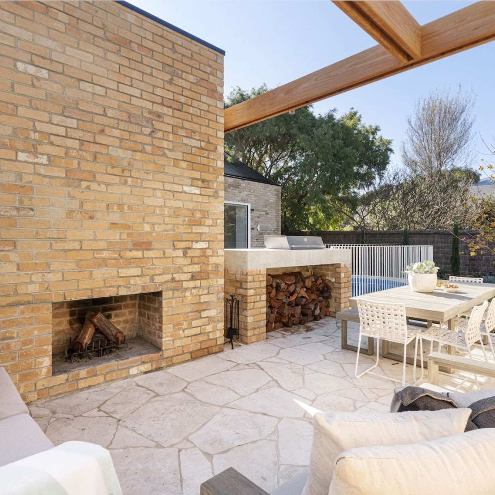 Tuscan Travertine Crazy Paving gallery detail image