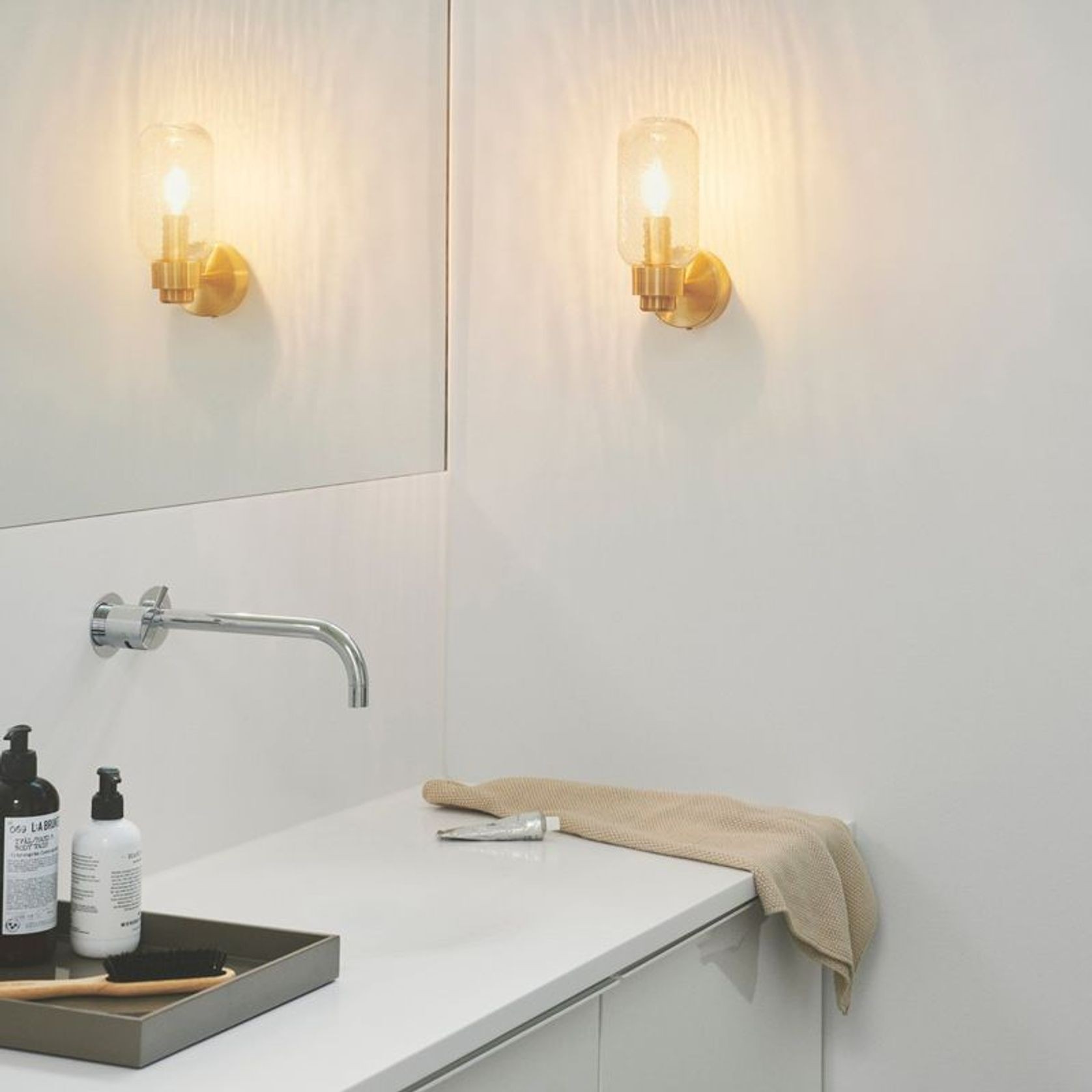 Tutan Bathroom Wall Light gallery detail image