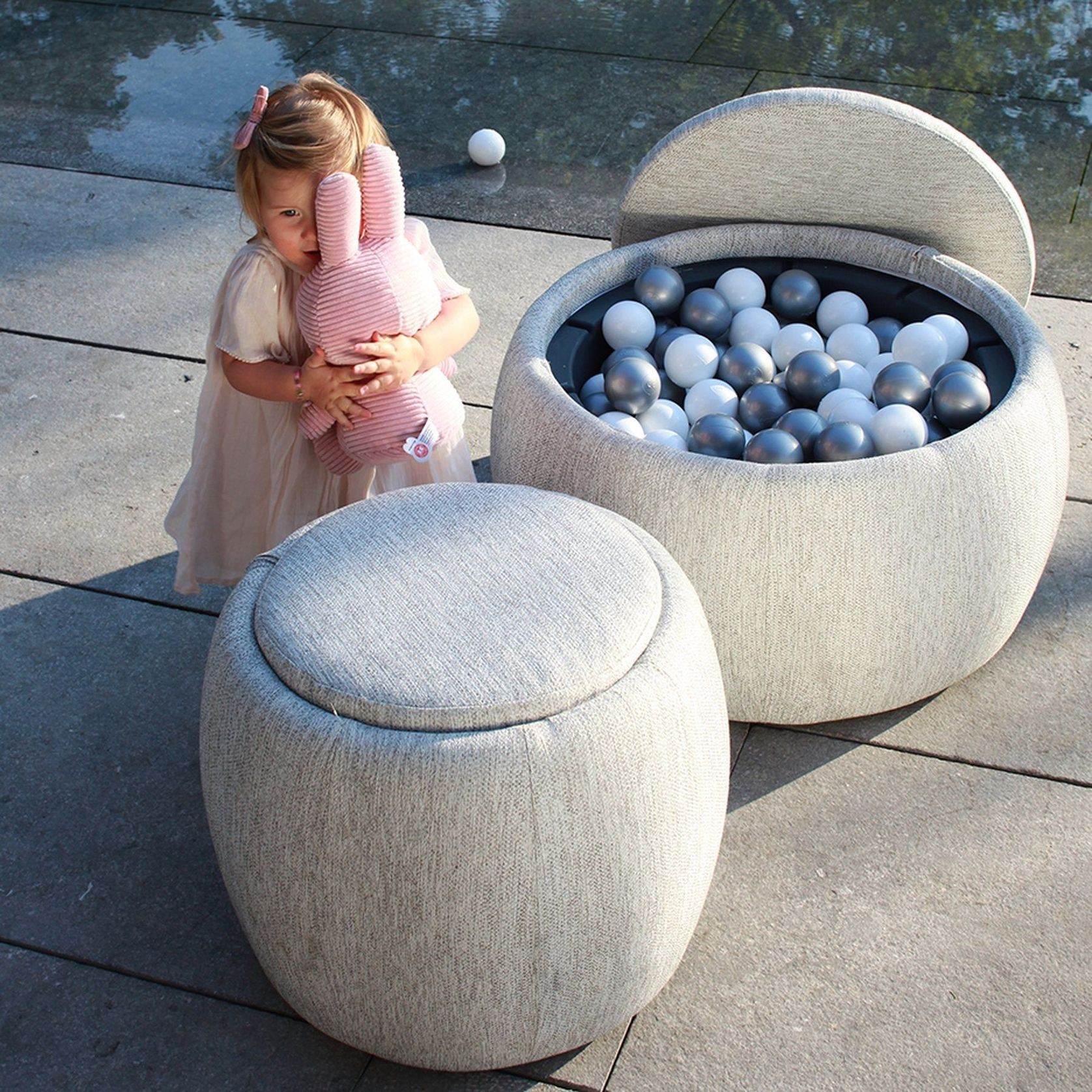 Tono Pouf gallery detail image