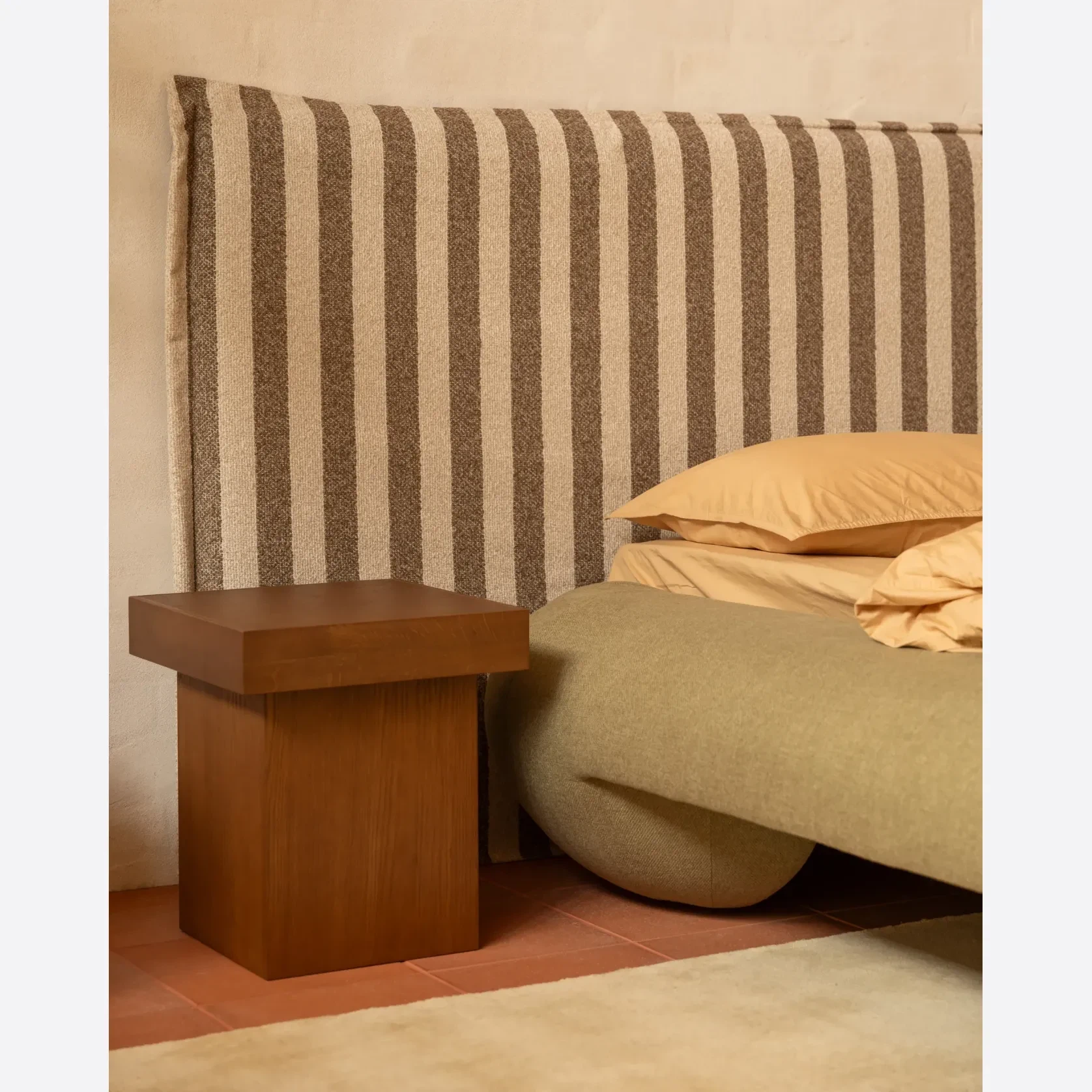 Lune King Bed - Fossil Eucalyptus gallery detail image