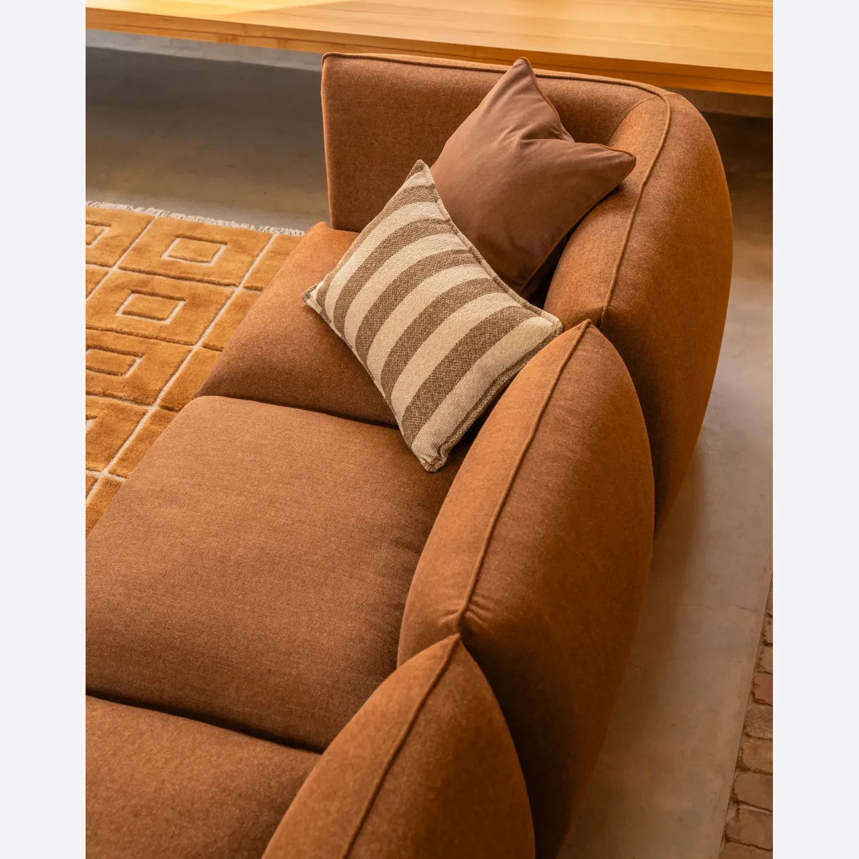 Muro Closed Chaise Sofa - Fossil Chocolate gallery detail image