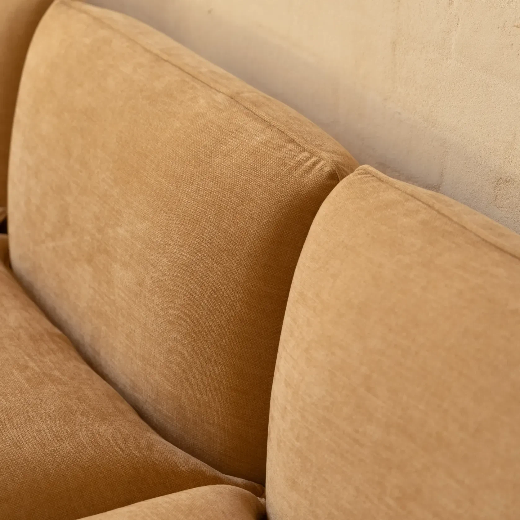 Muro Large Corner Sofa - Silas Honey gallery detail image