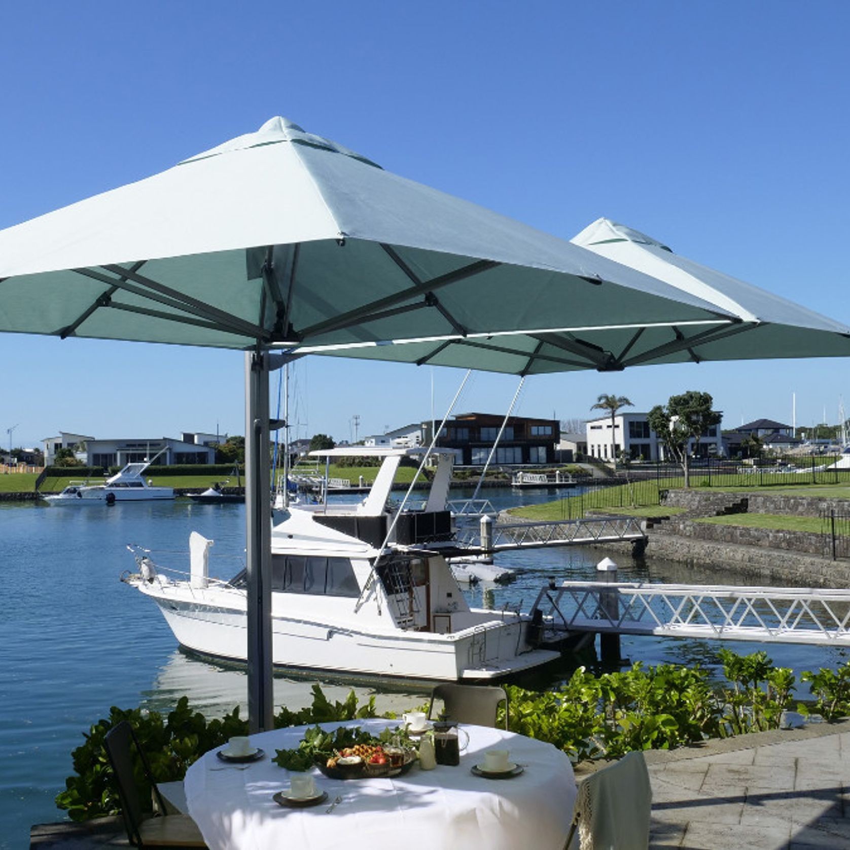 Shadowspec Unity Multi-Canopy Cantilever Umbrella gallery detail image