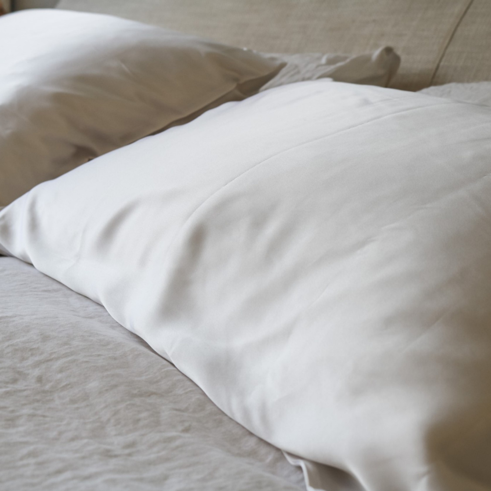 100% Pure Silk Pillowcase - Clean White gallery detail image