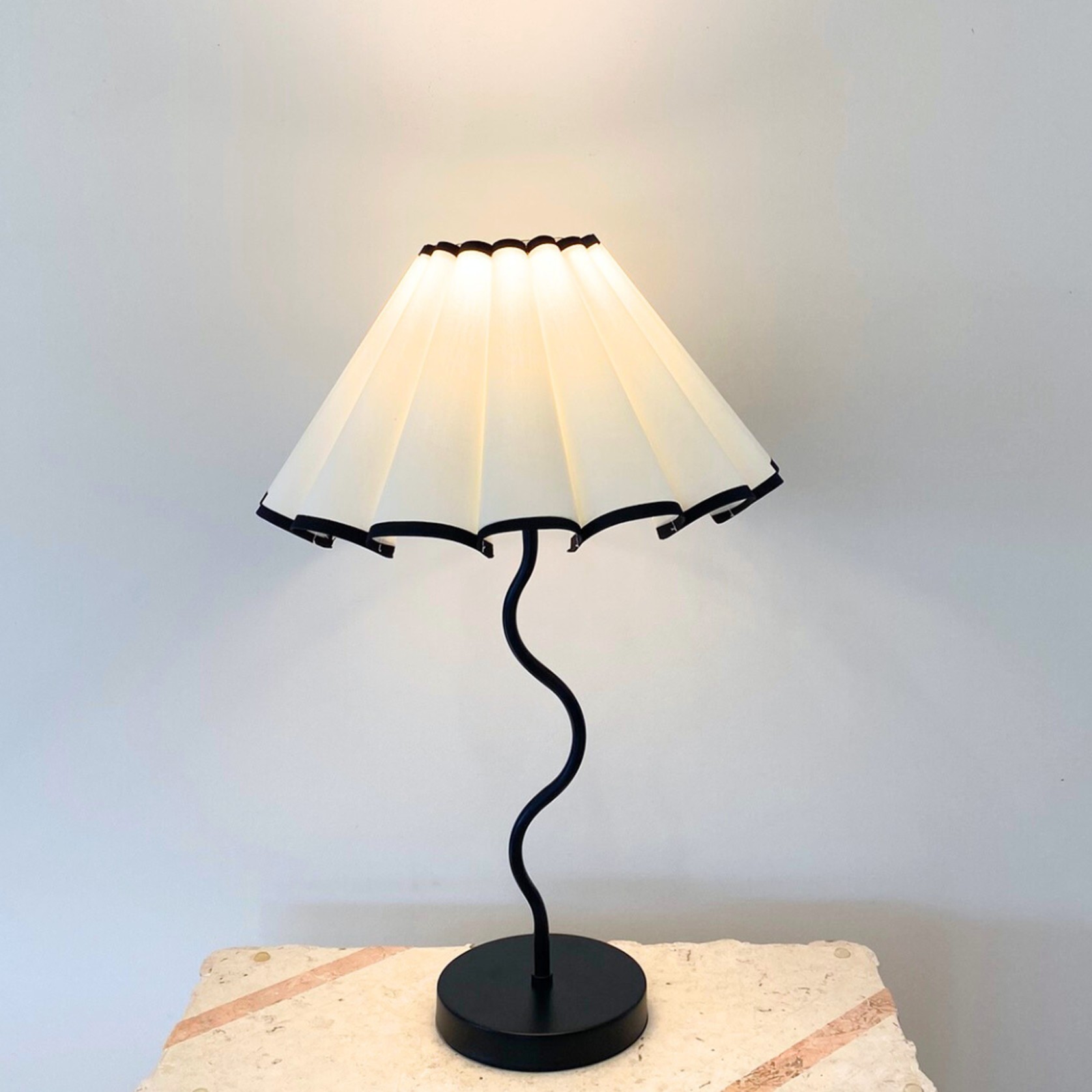 Harper Wavy Lamp- Black gallery detail image