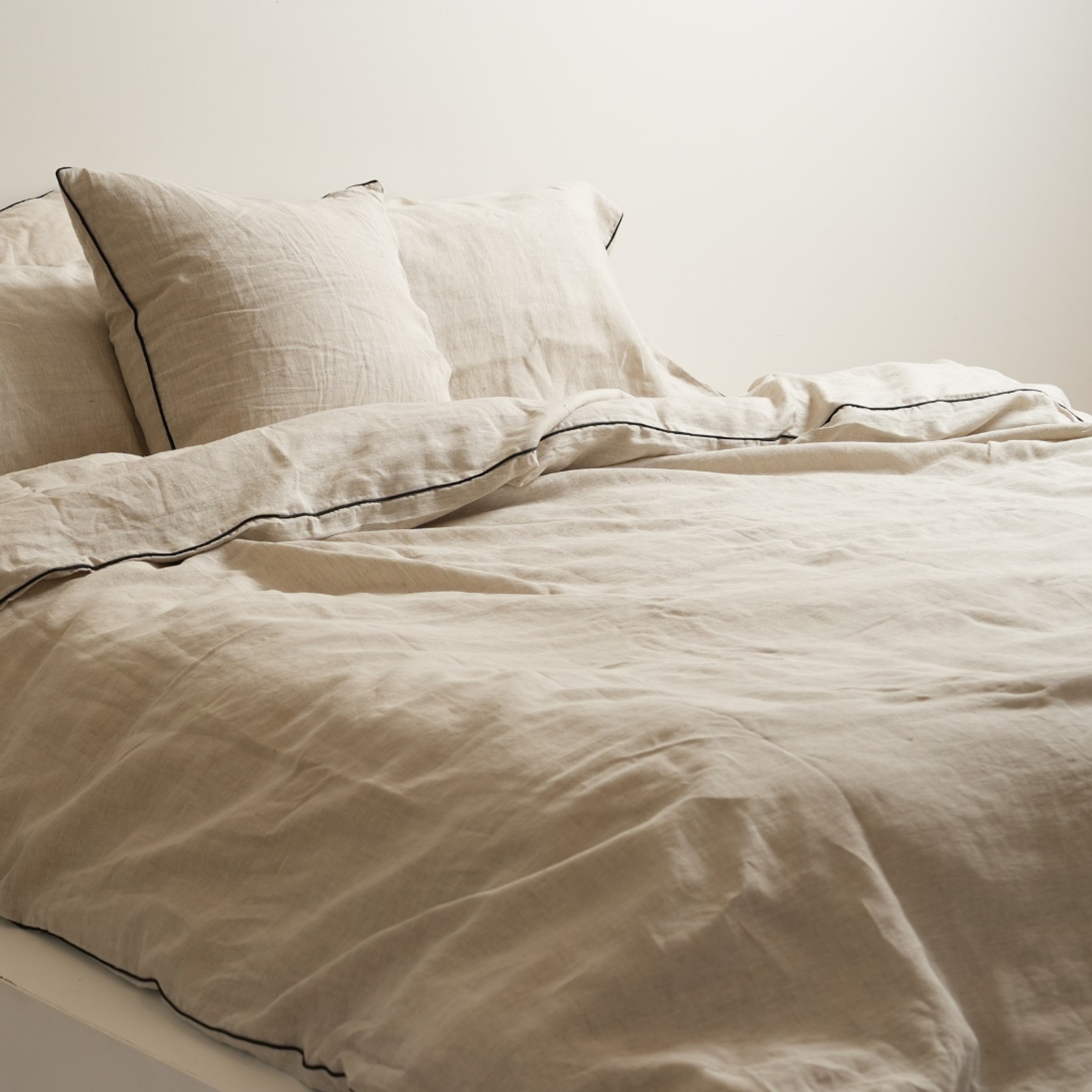 100% French Linen Piped Euro Pillowcase- Natural Oat /Black gallery detail image