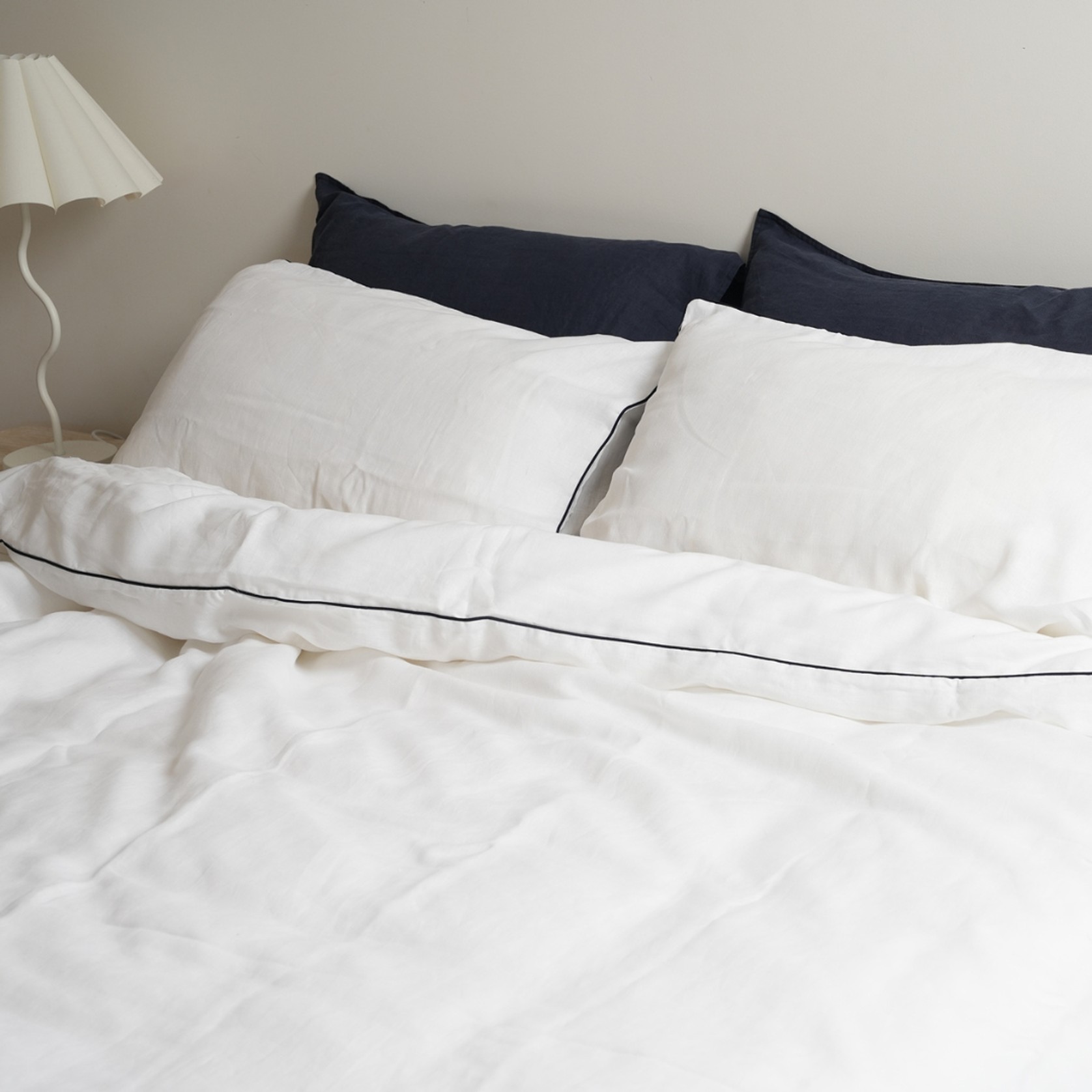 100% French Flax Linen Piped Duvet Cover Set - White/ Navy gallery detail image