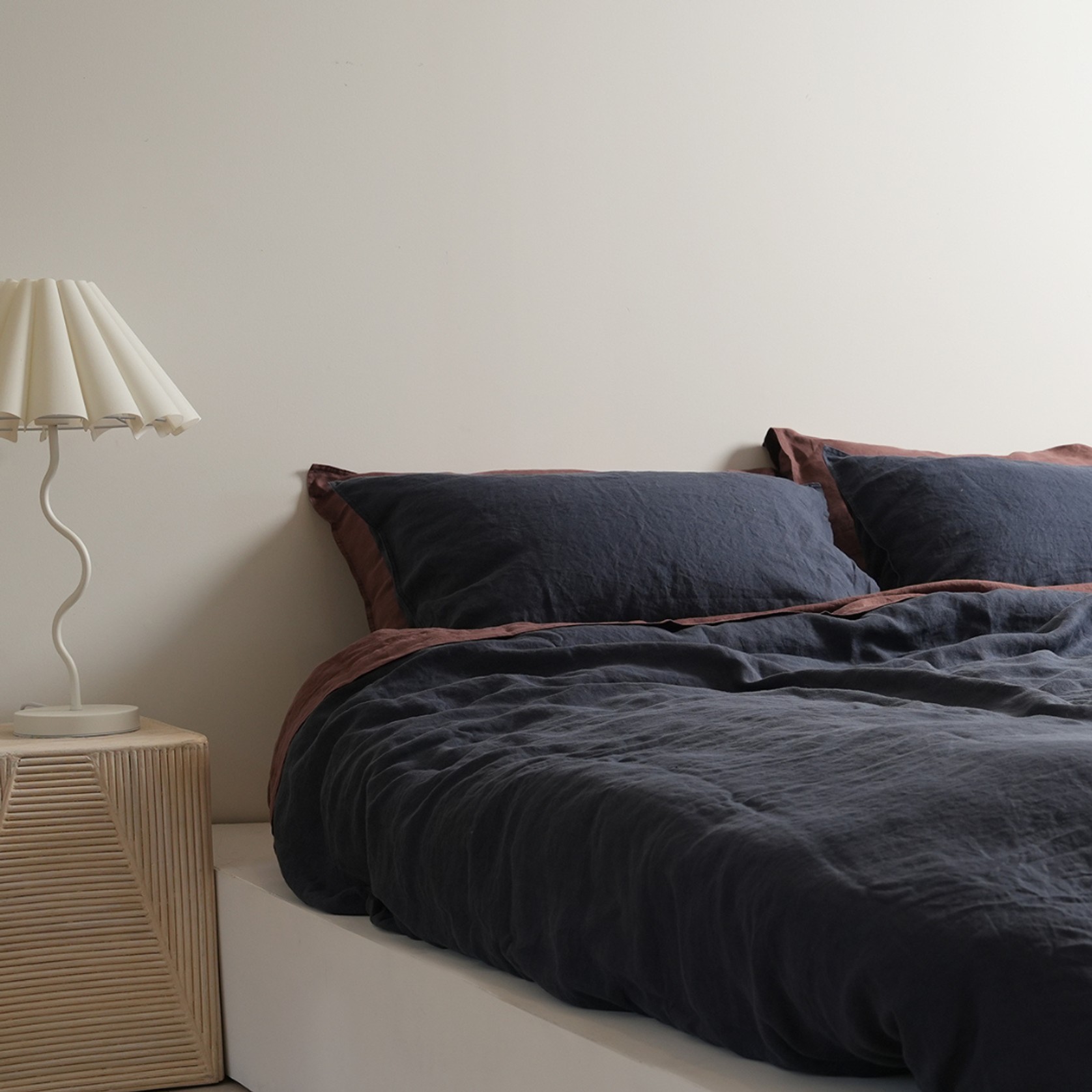 100% French Flax Linen Duvet Cover Set - Midnight gallery detail image