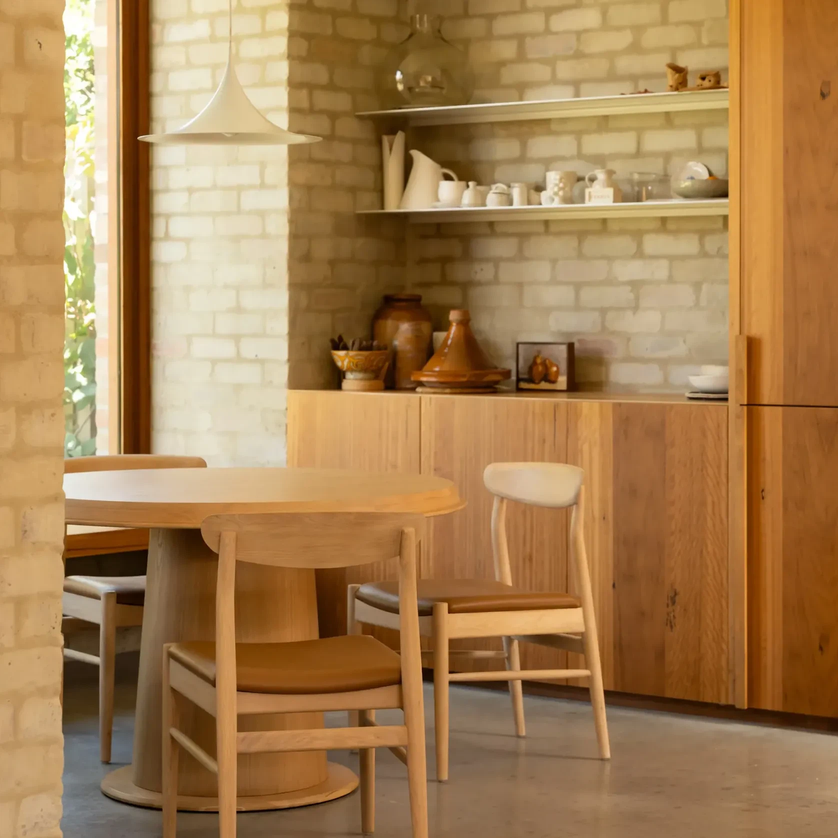 Tone Round Dining Table 120cm - Oak gallery detail image